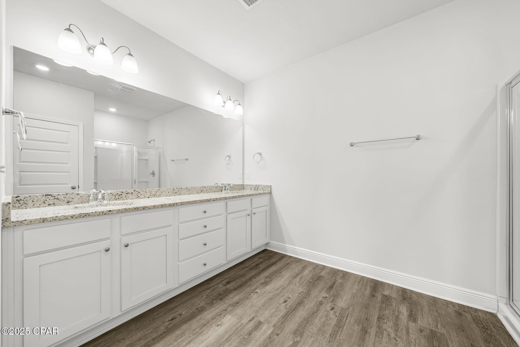 05bk2ilzvsvdvbc3tnhrwo0qrnlzaimn3groll4_71m