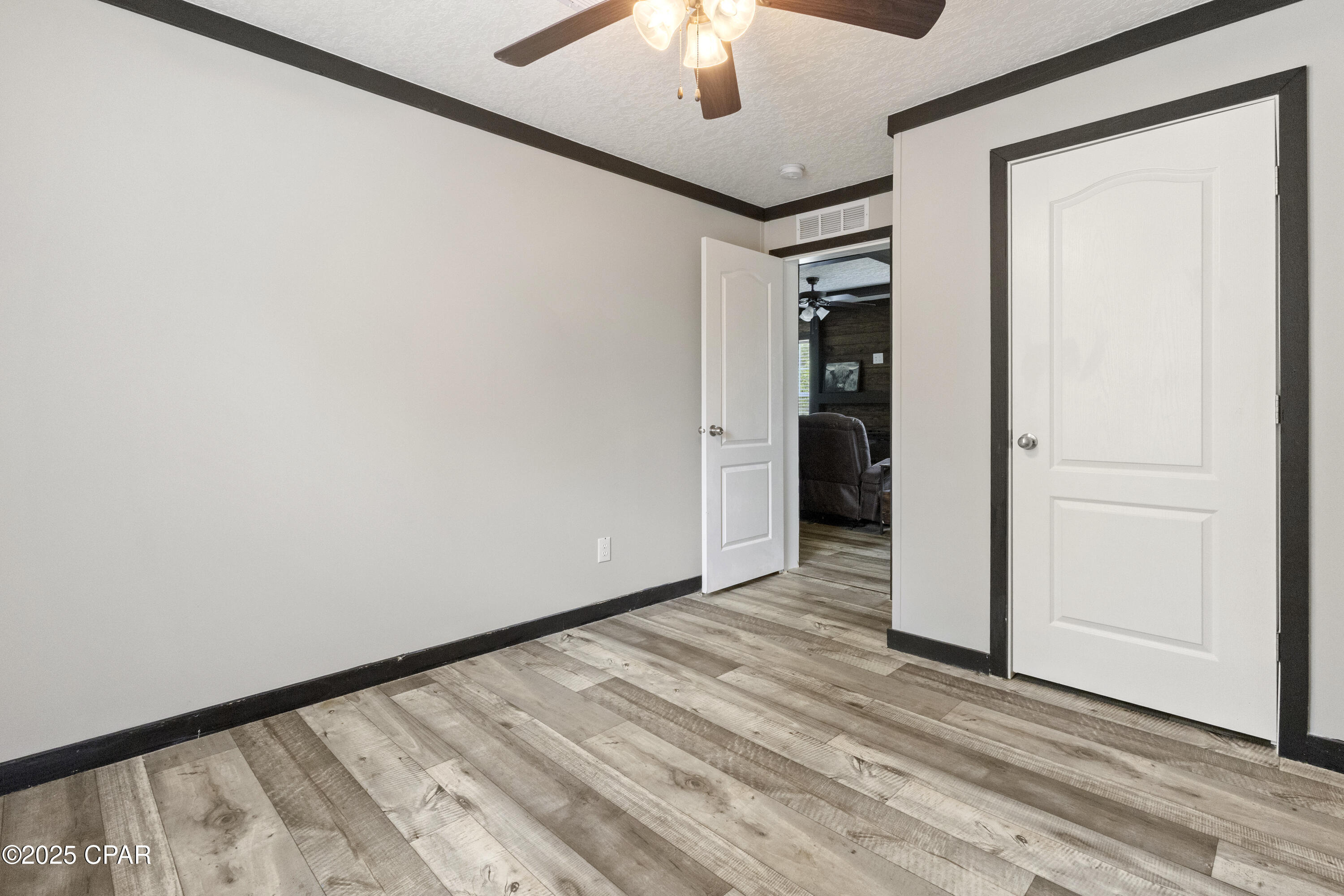 Trbvrialfs0eke6b3ysjh1dyebeesymwlzxvzmhermq