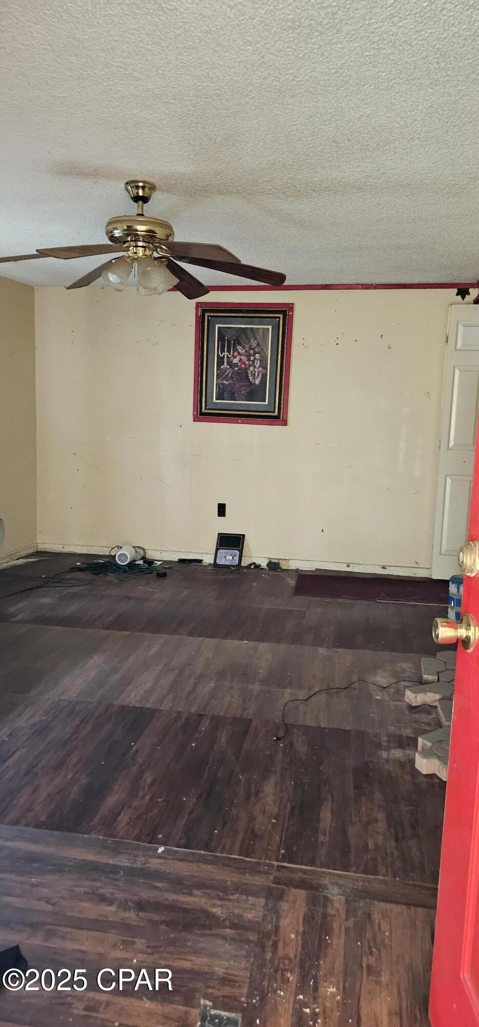 Cmbntetu4ql_ek3yorbzwtbxrwzoca_wal2ntaz5wli