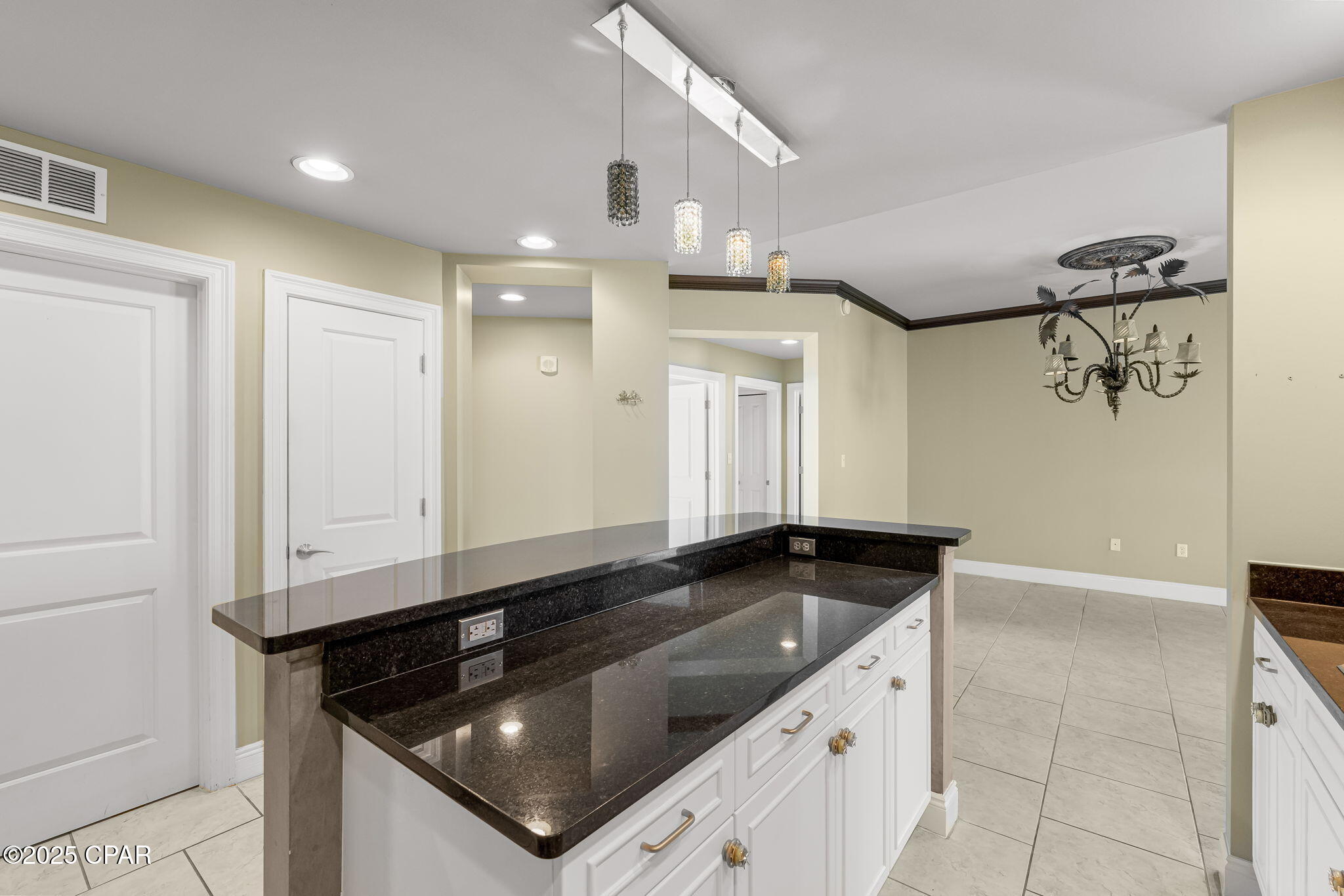 Law1m2rta9fcdjonhr4n2vail Xpajjo3puu1_xiqbk