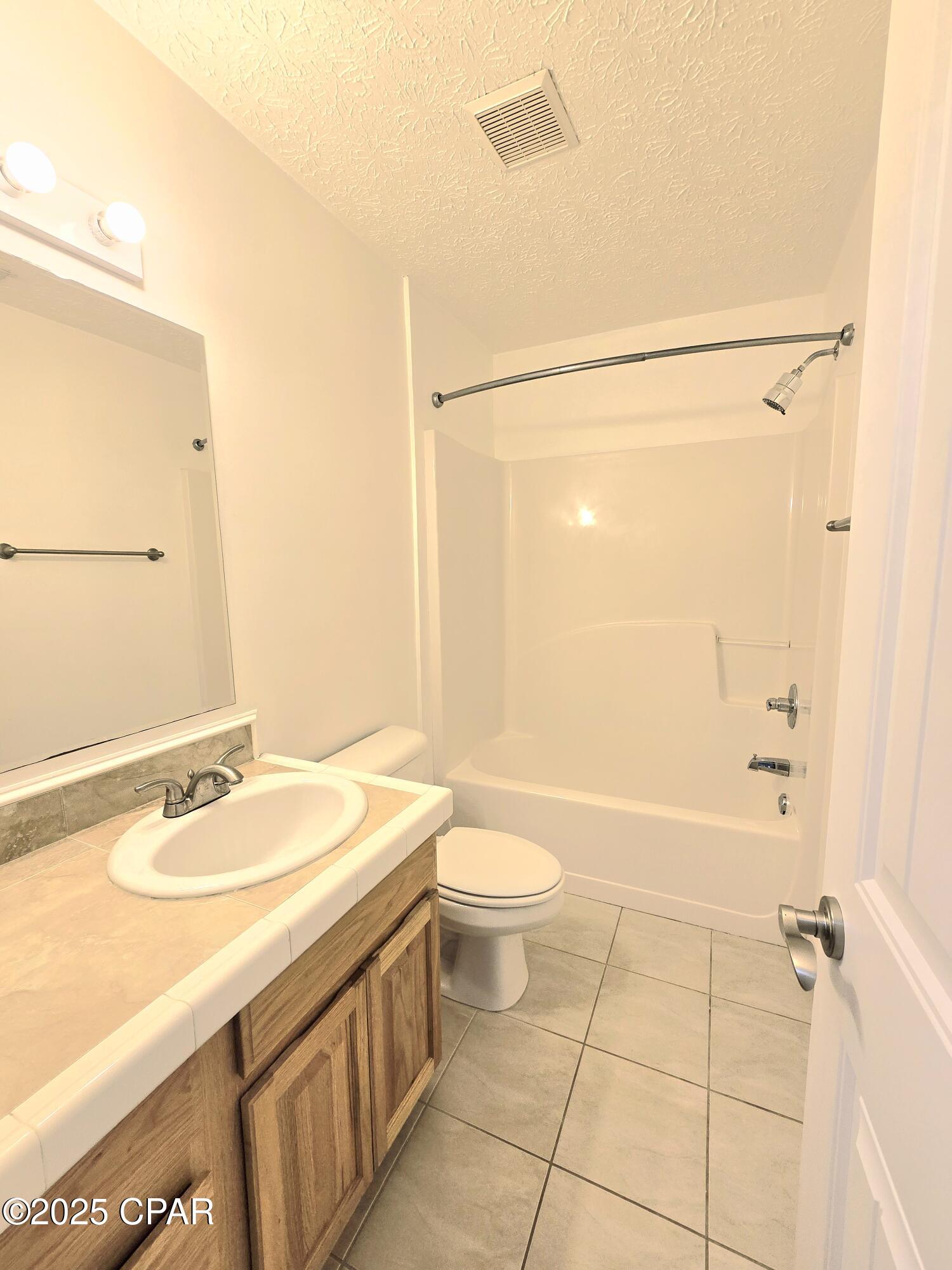 Bhq1f8fci0gexfy4uegqsmgyczbk_sfnmn0z5zeixdc