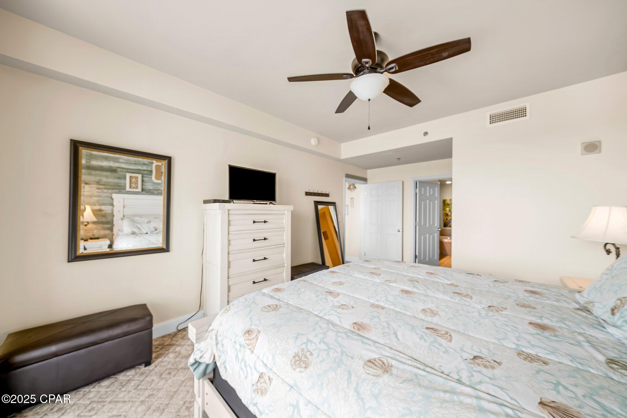 Image 18 For 9902 Thomas Drive 1430