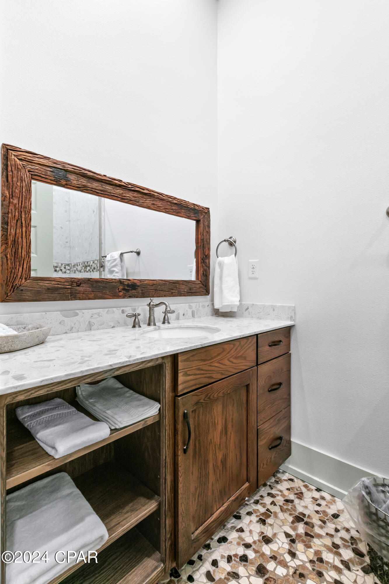 Jng_kkyh2ztkgjk1ban71vesywmsjpharppi4rv92bm