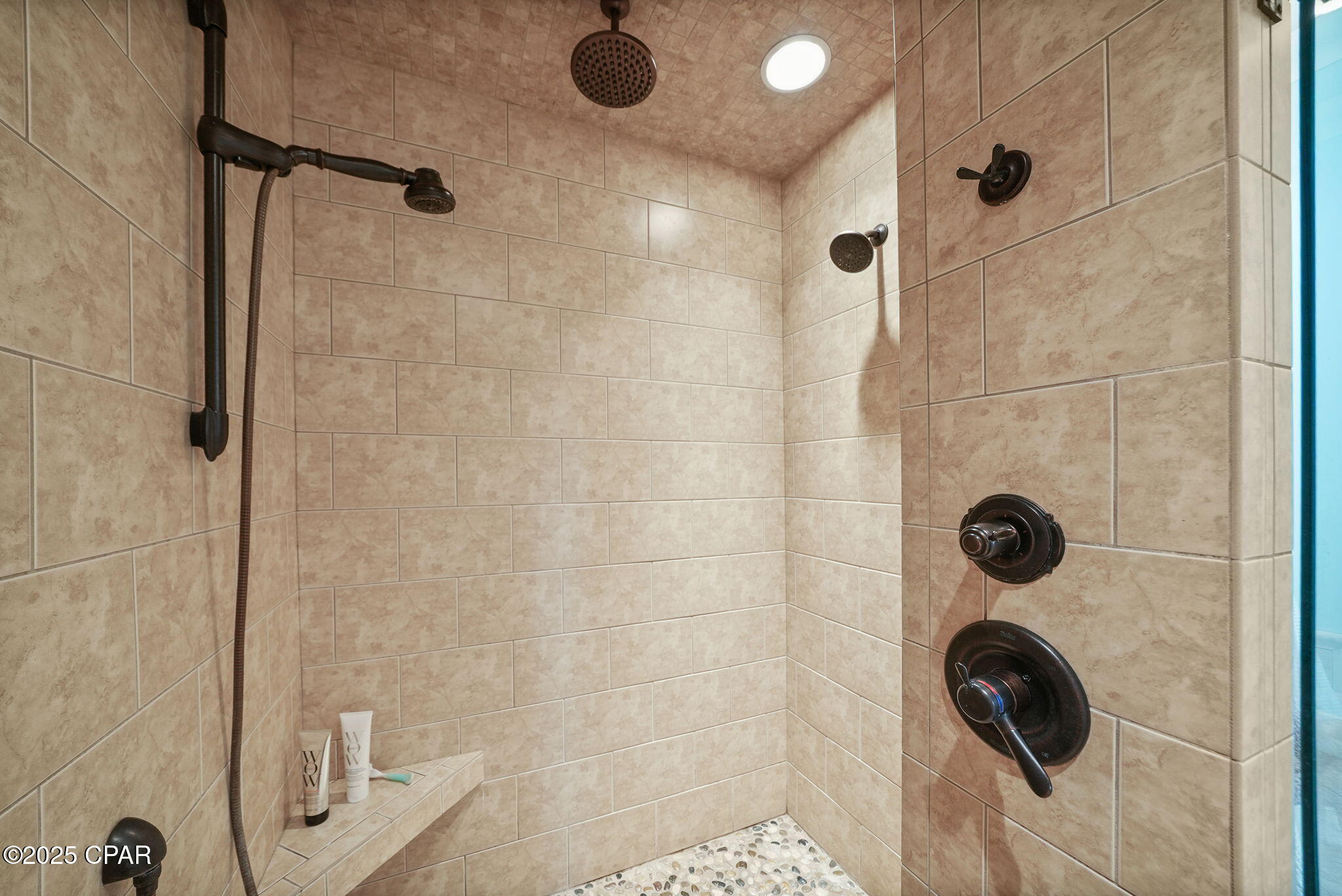 5psk0ggf3pcr1hxermkw9xricyuh080dl3xgqg_9l8q