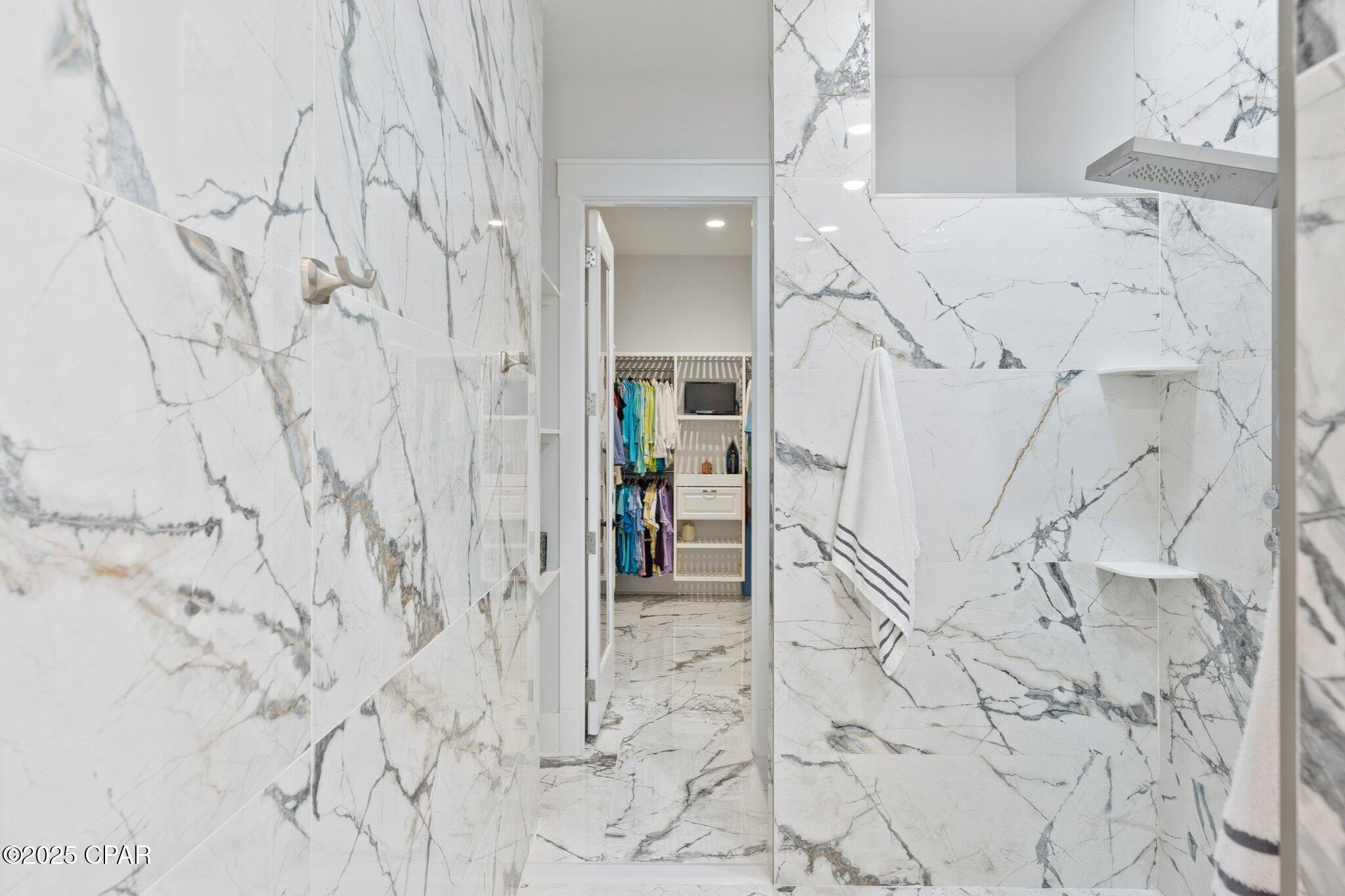 Bn Gw6b7lcf6xmskl 4azu3y8lpcrizzdzaepupd5ae