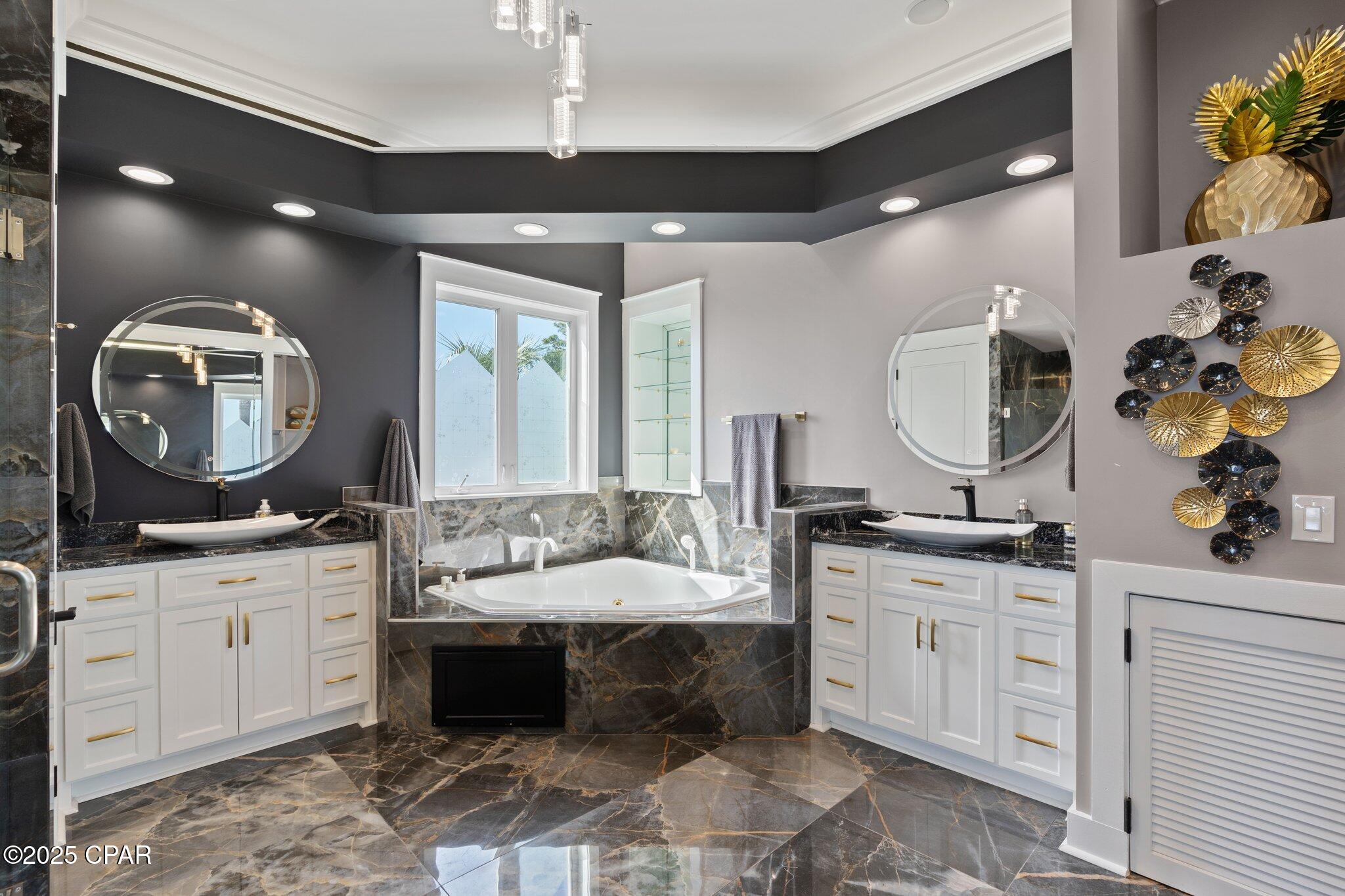 E_4nhr196cfwuymdscidwfcedgwni Unvi5isydw9qk