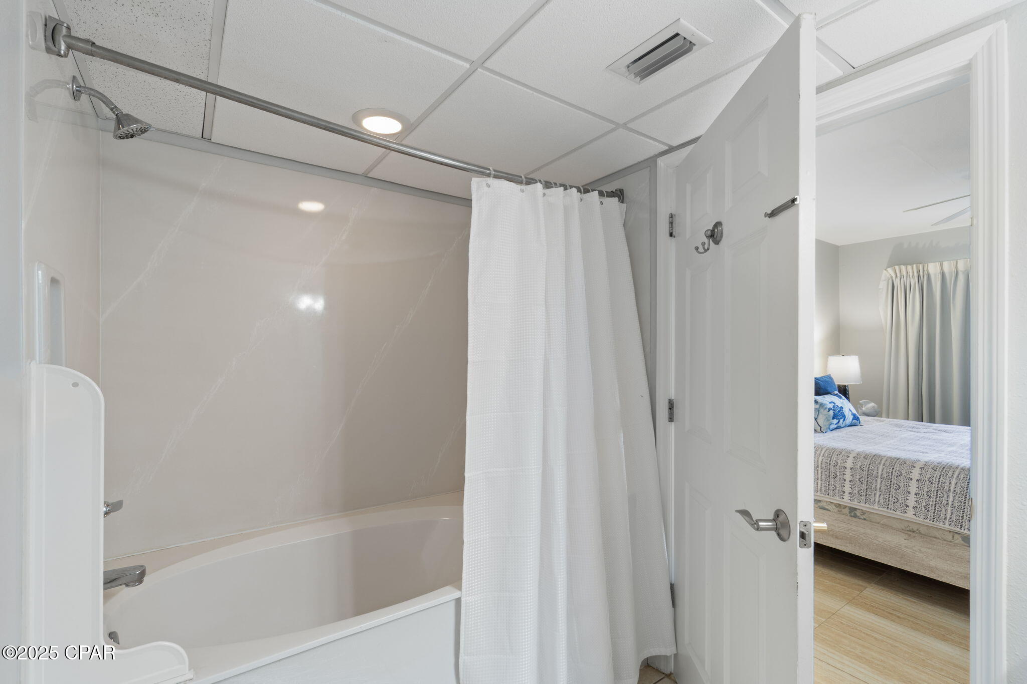 Image 22 For 14701 Front Beach Road 933