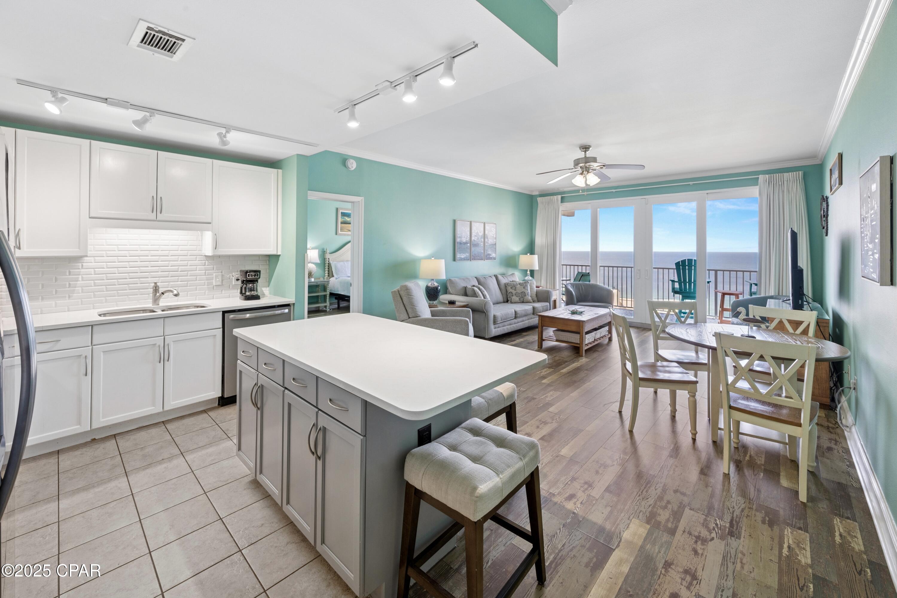 Image 14 For 9860 Thomas Drive 1825