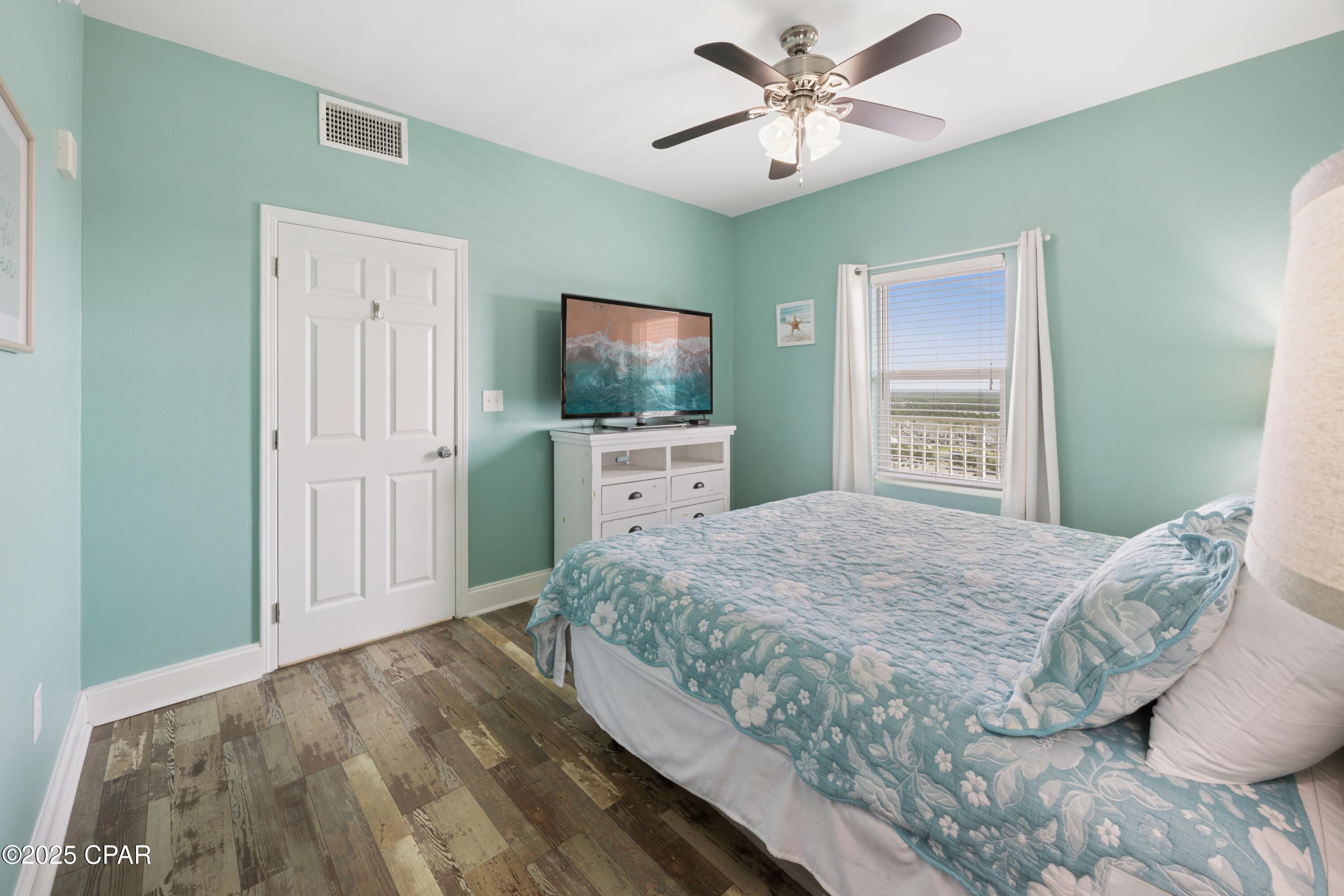 Image 30 For 9860 Thomas Drive 1825