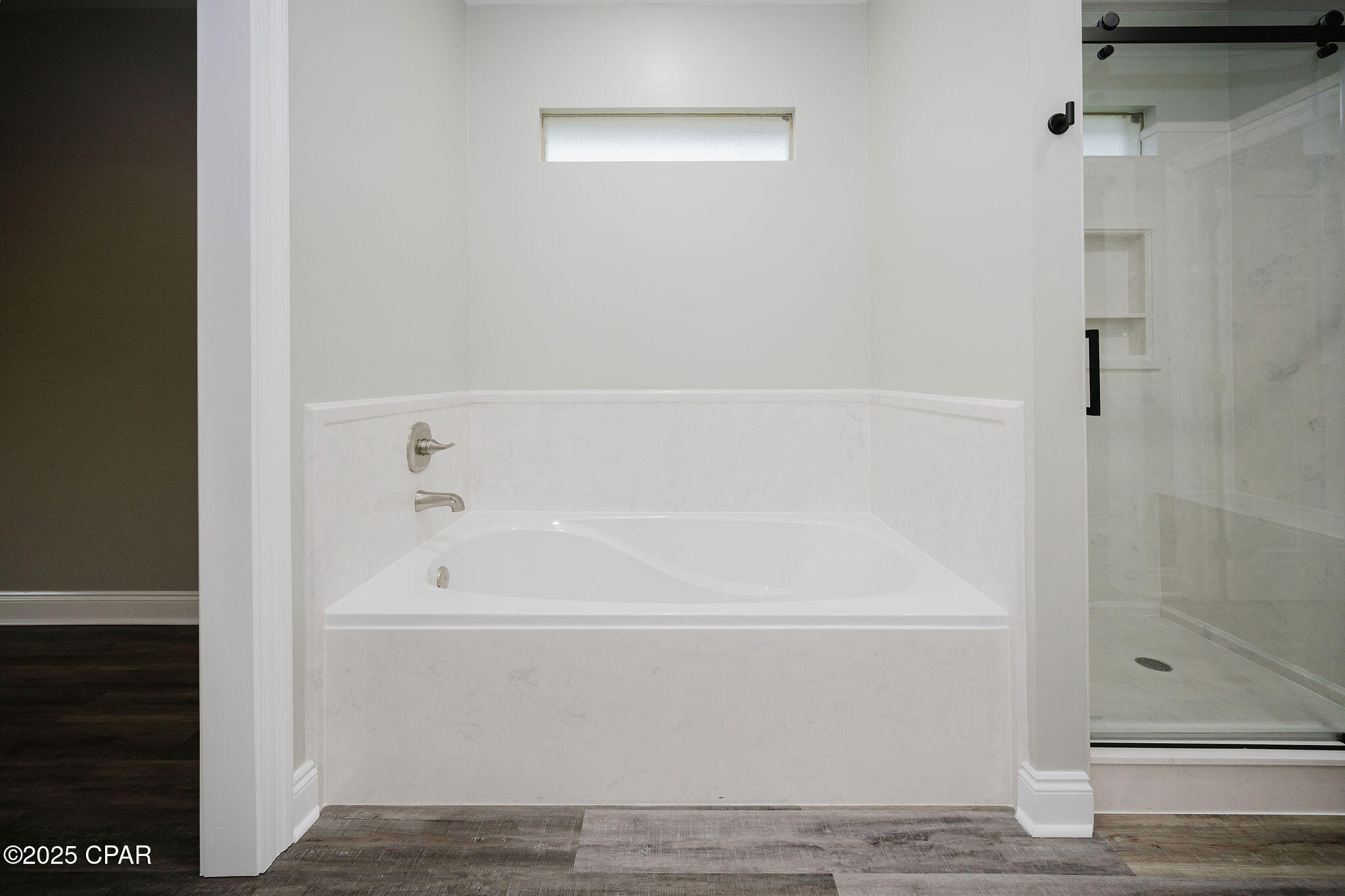 1ksidh9ctotja J Mwg47hdfwvuijojjvfcx2aguiks