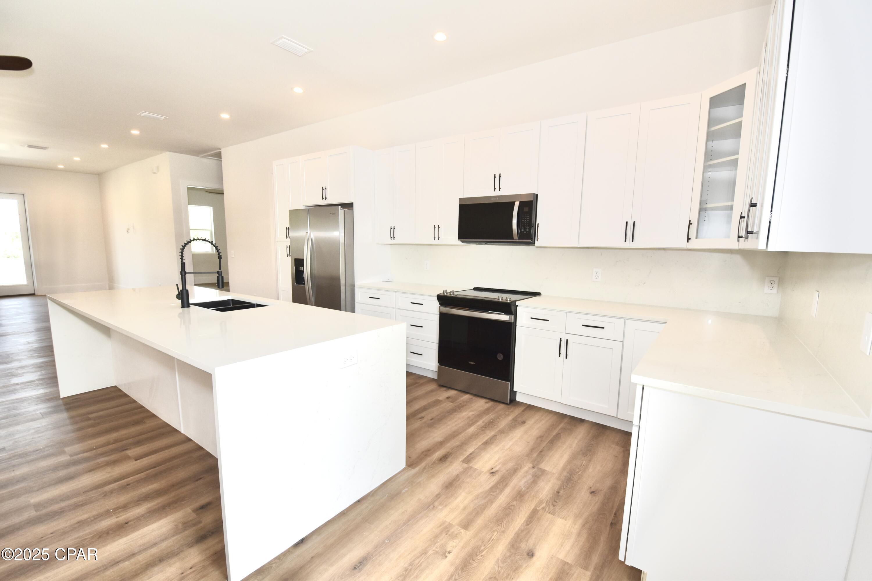 Zl8i76gjiv0x8jedkfvilj Lkwrl7 040a0fjm808j4