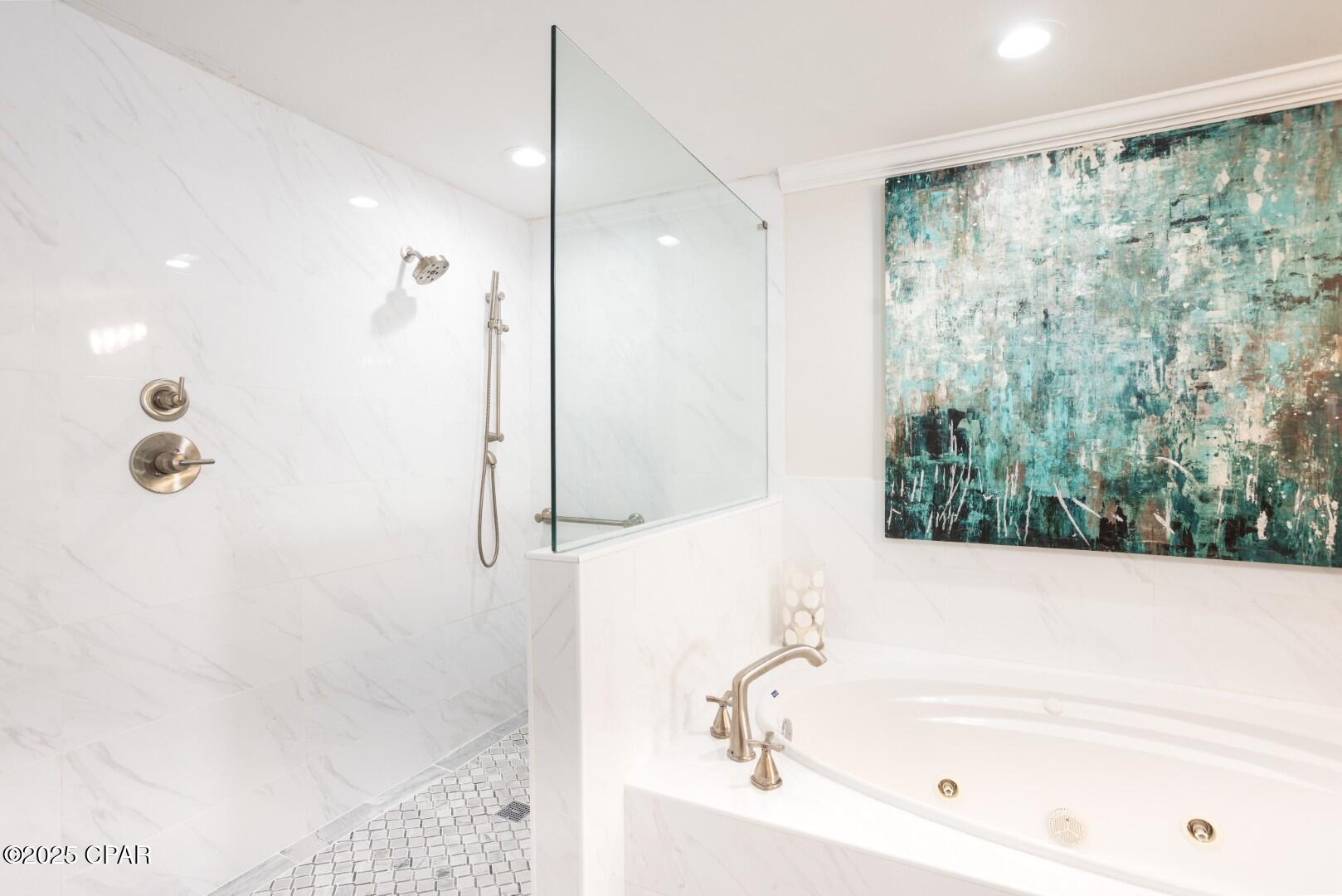 Image 27 For 8601 Surf Drive 6w