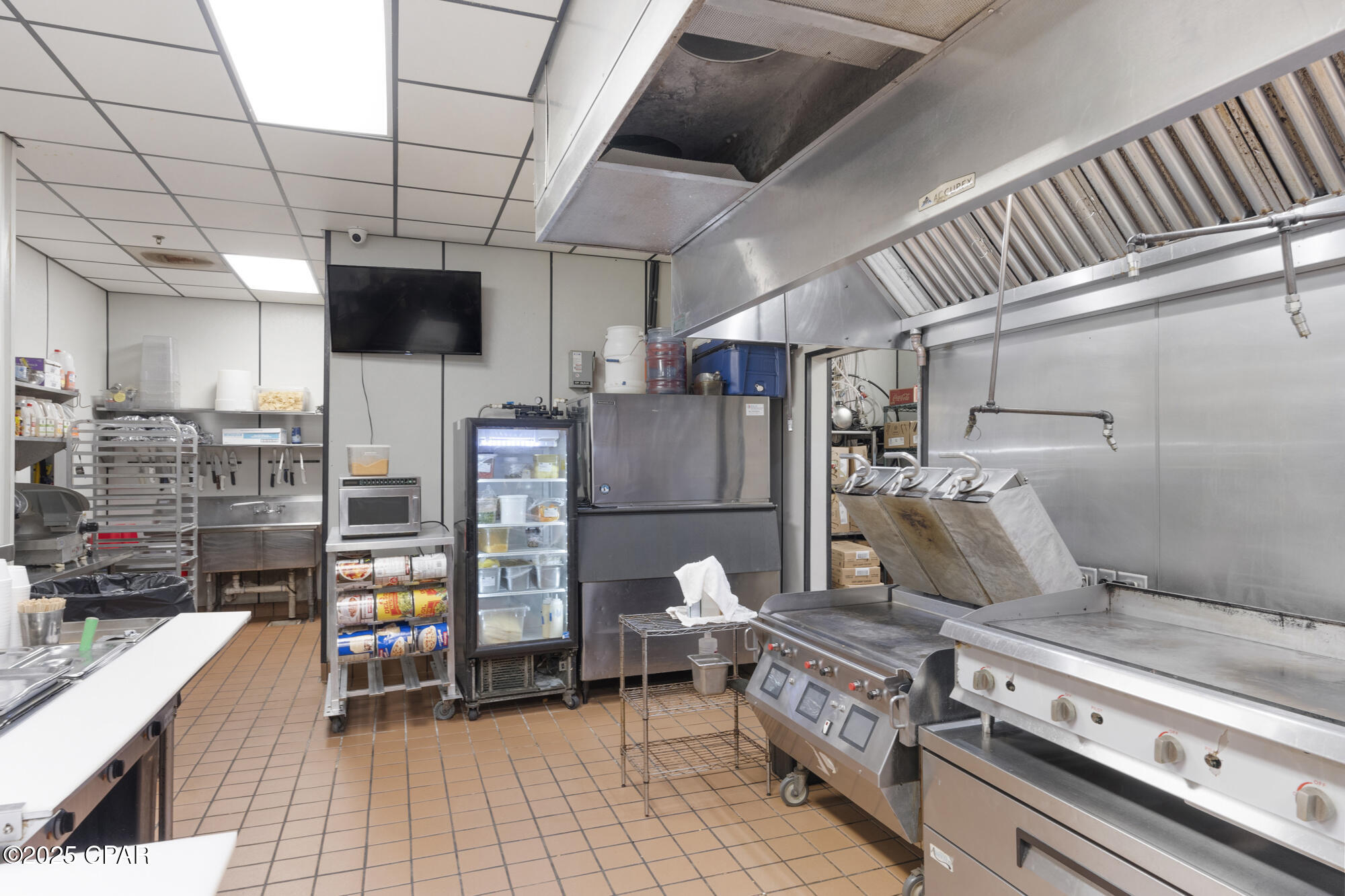 Qhsu1pj2luvyu6flaj0tp5jqvqvuuf77e4algpfc 24