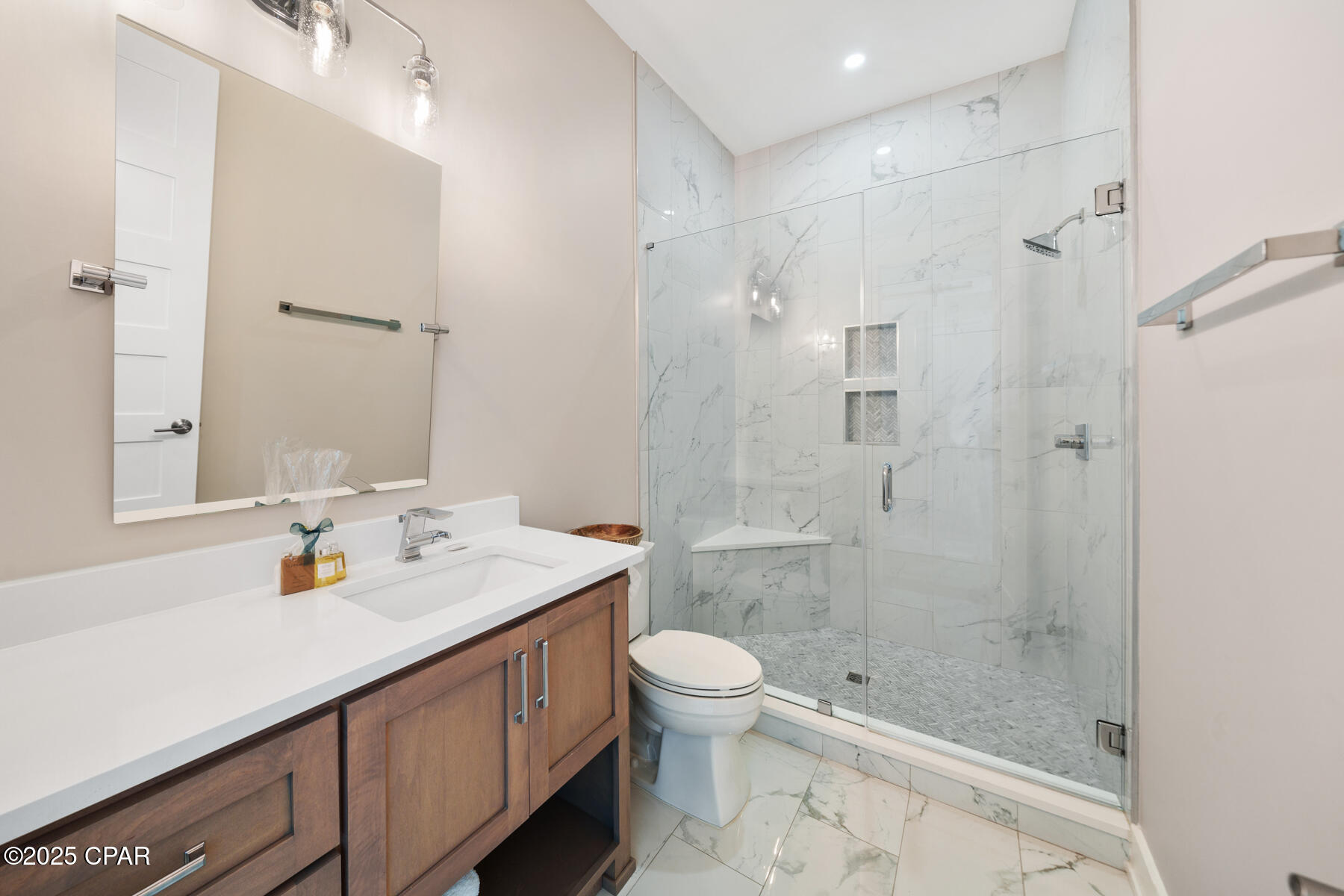 32fl3dxf_io9mifkly5vndlxzd82bivkcqqmbcmb0se