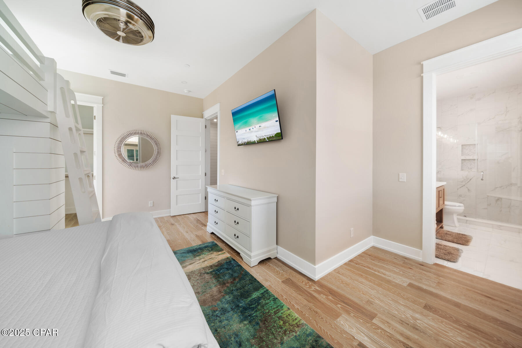 Ves2fpygkrrenqg_zyporcguybykwvgd4o4ujjtcjww