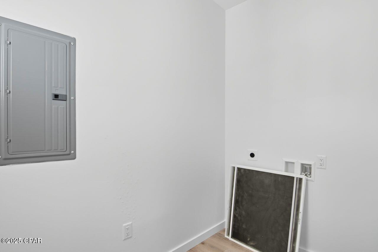 P13mk4_jaebxjqusvmid8ksdcehmhphr8_j_hngkp1i