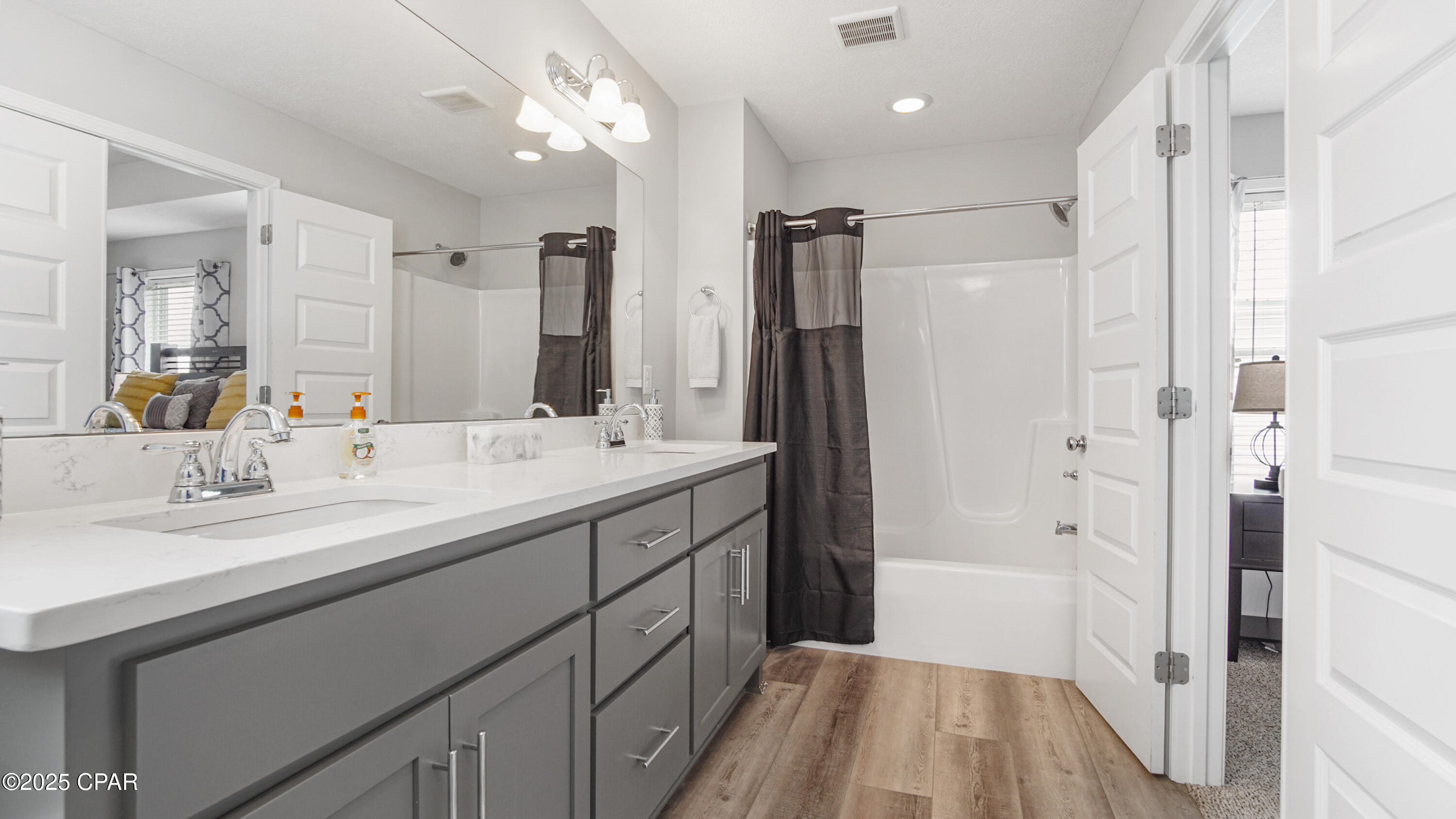 Rtggmk70a5clpg2tltc_y88lux5tvi_0loa_g4cbbxg