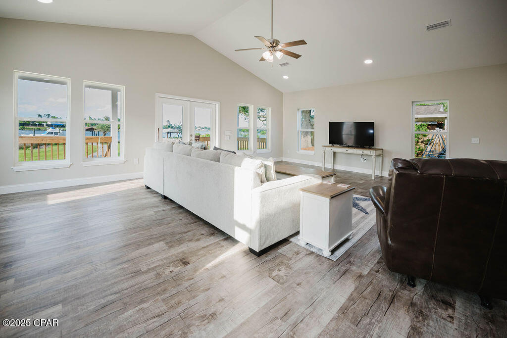 Txm0i_edhhum1vbutkx5tg Vv6dkm Echcglrmx3ssi