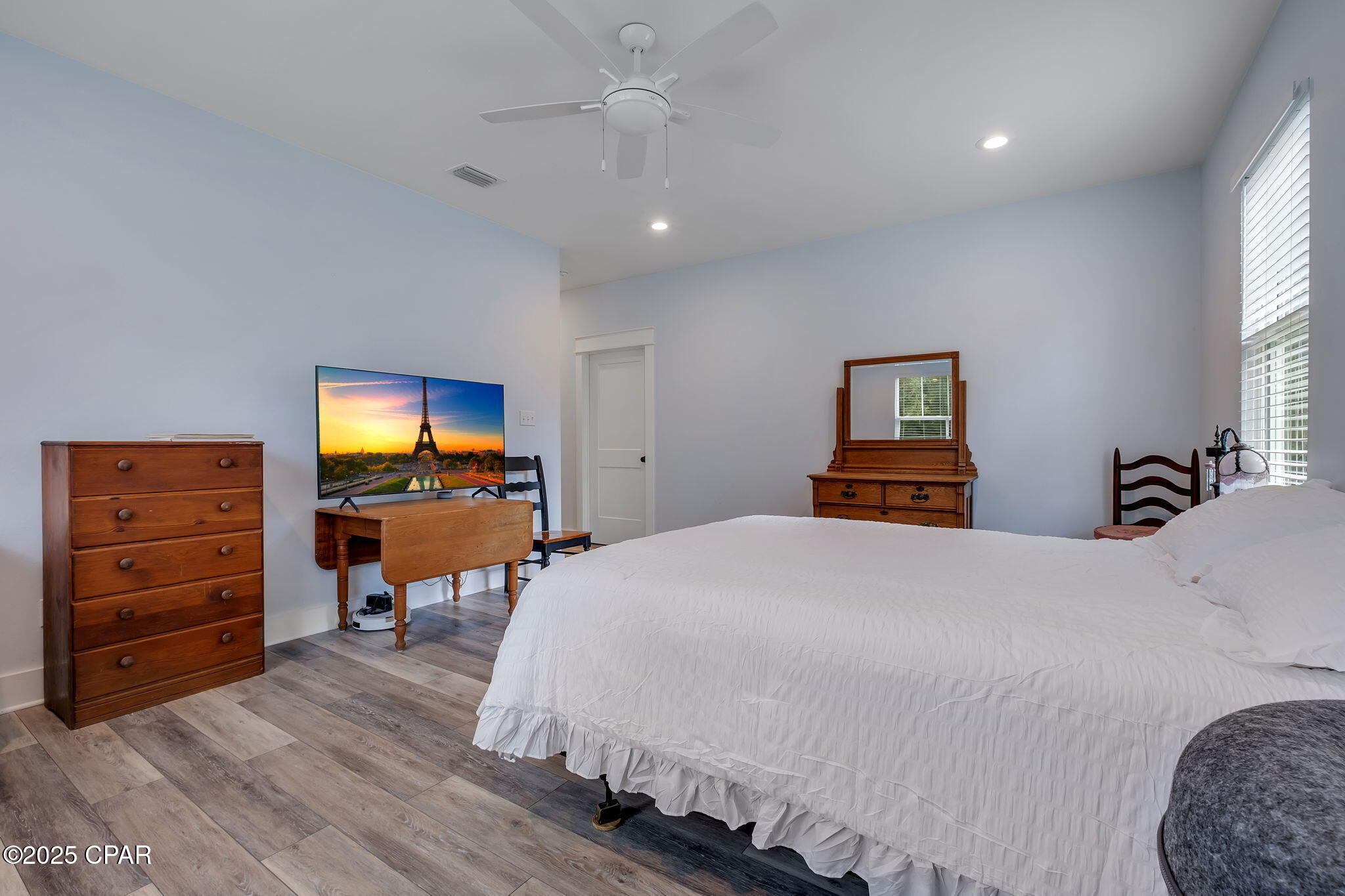 Image 35 For 25 Terrace Lane