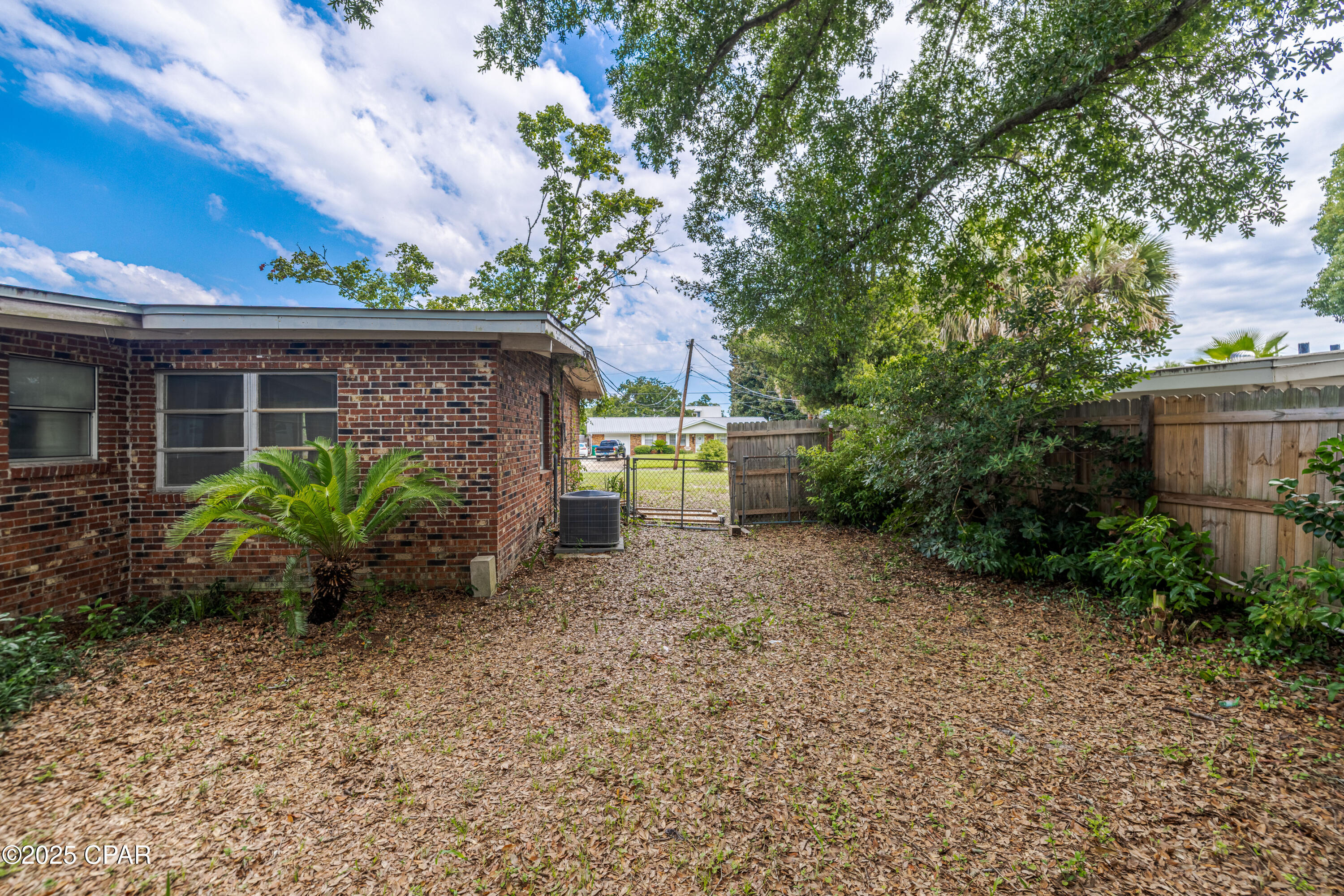 Image 38 For 208 Greenwood Drive