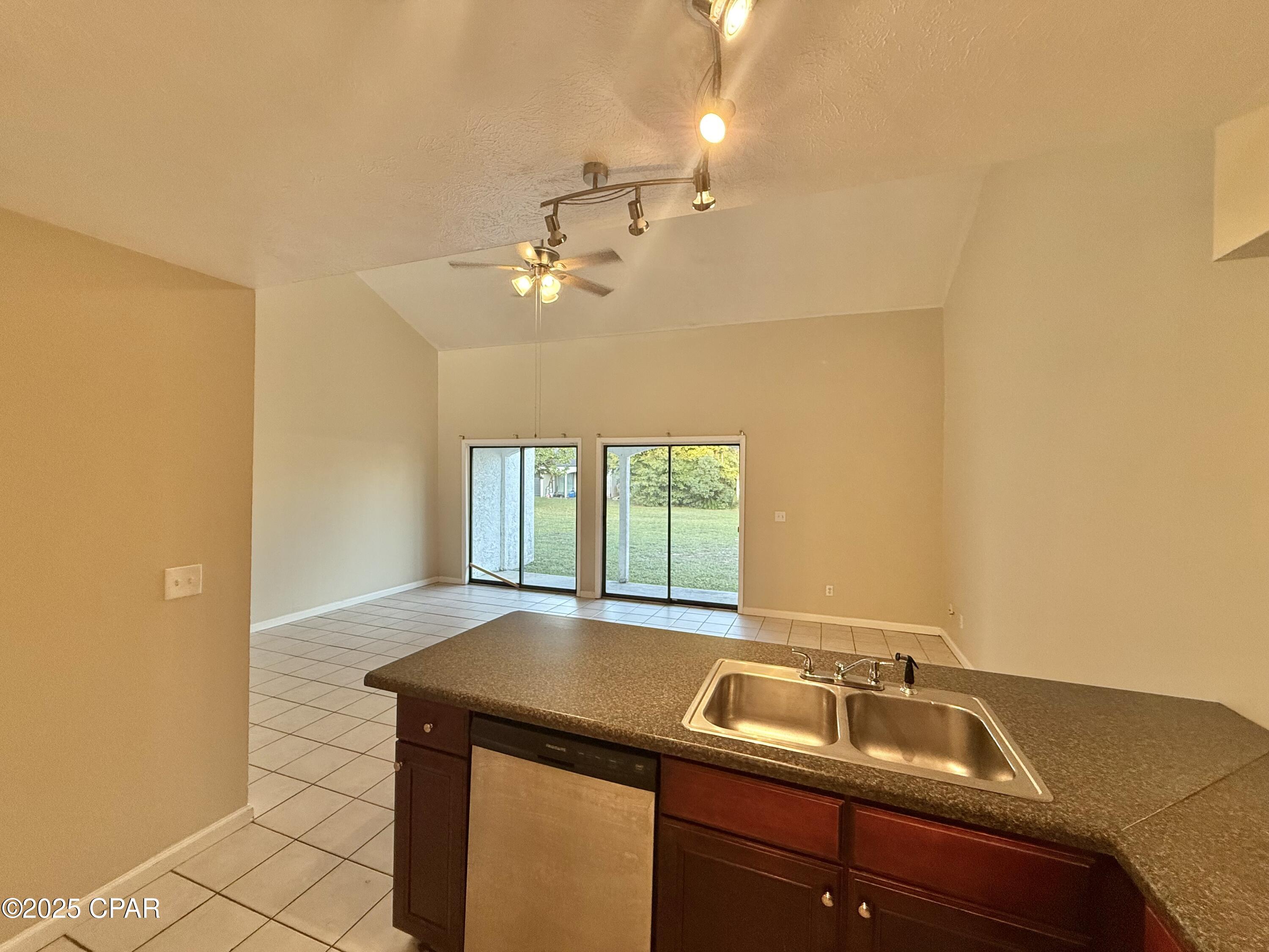 1taua44mfrnrukak_ Eap Rzqyfk22gm_wor5byhqpm