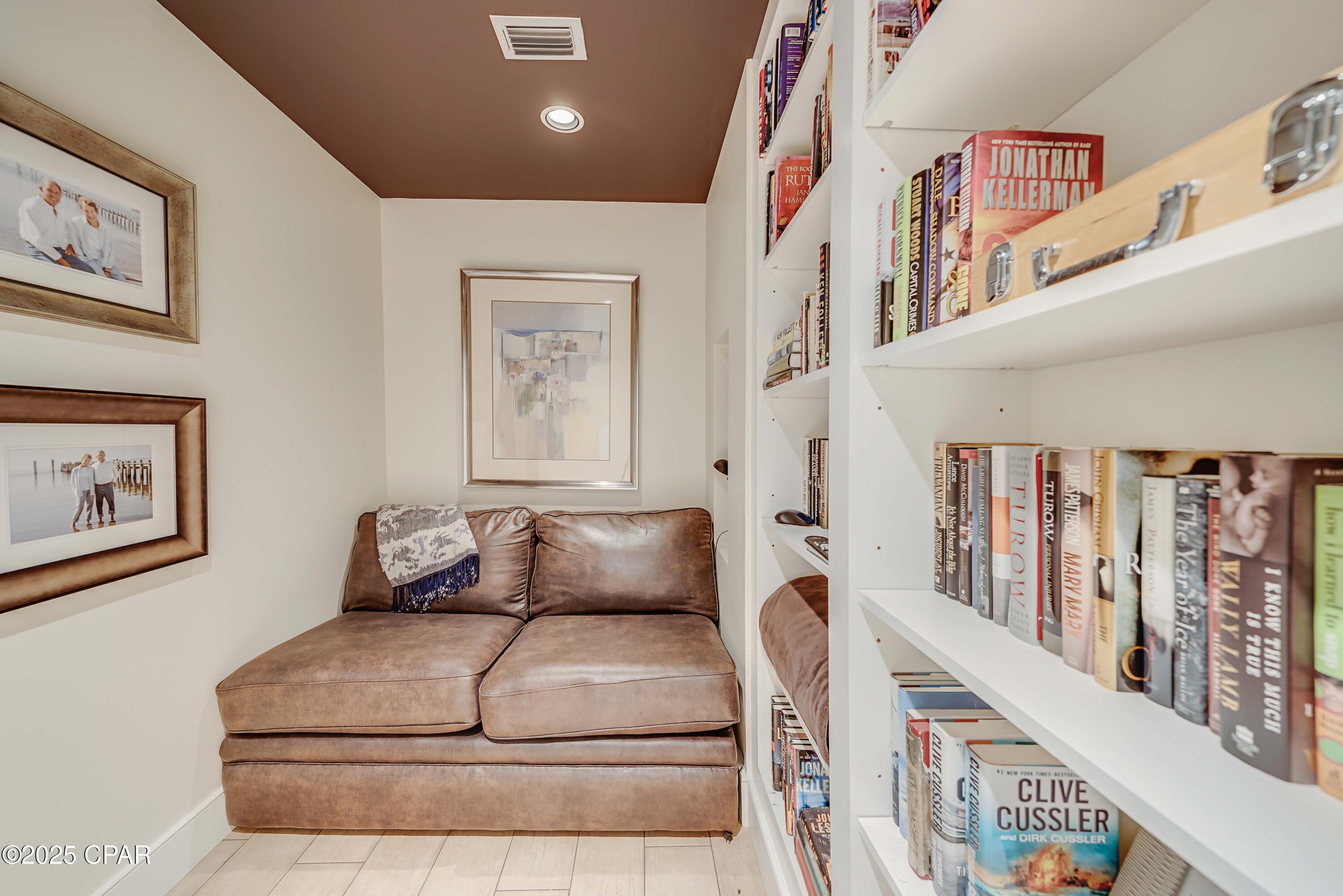 Image 29 For 4275 Kingfish Lane 275