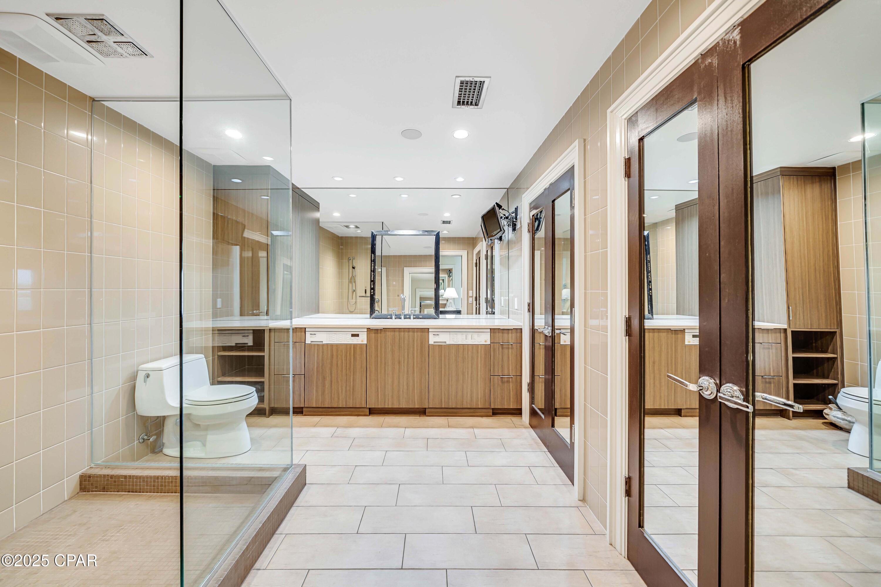 Fucwglihbff6_wh98juhthydlykdqi0ss1ss Nvomnu