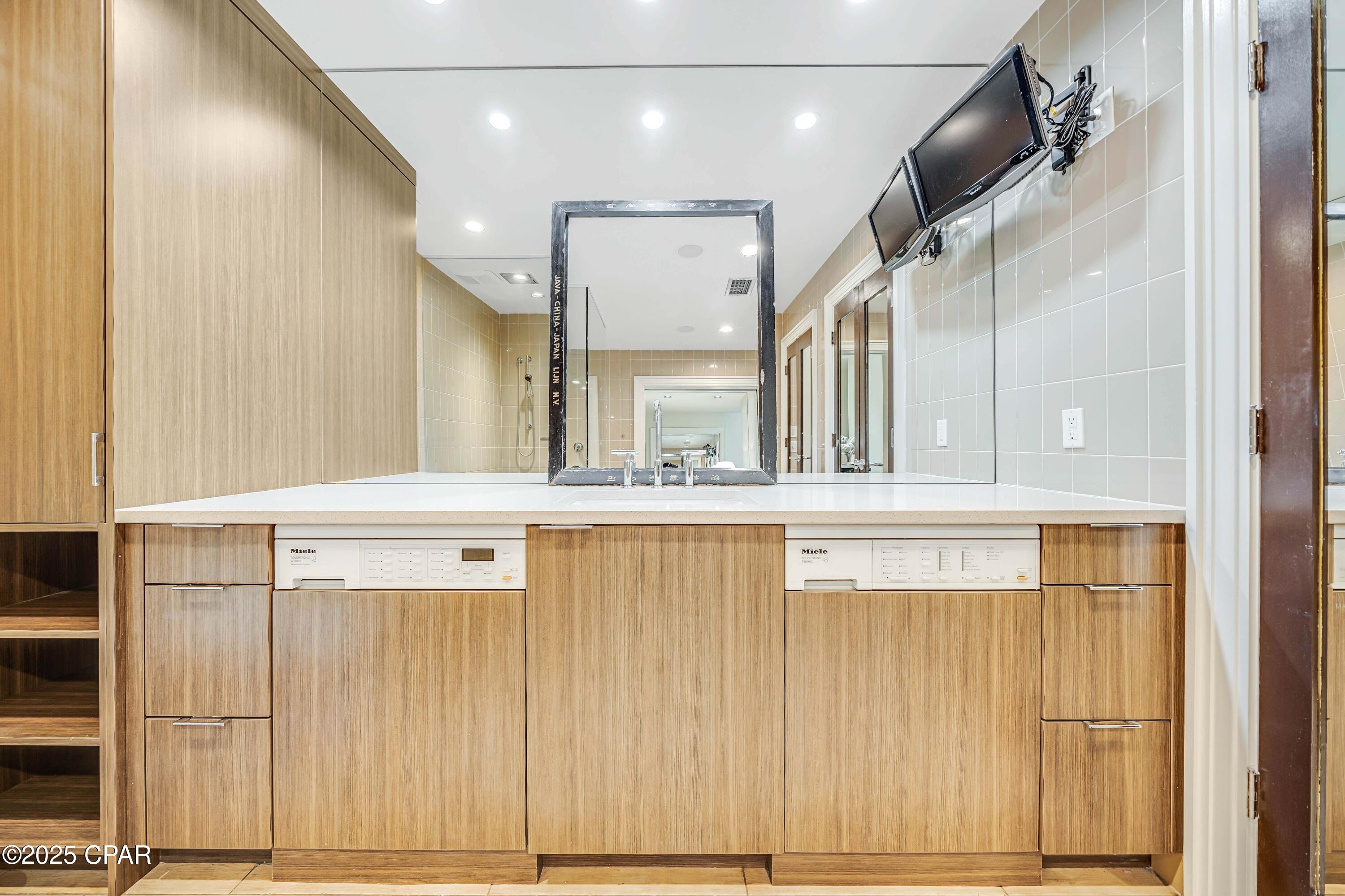 Image 32 For 4275 Kingfish Lane 275