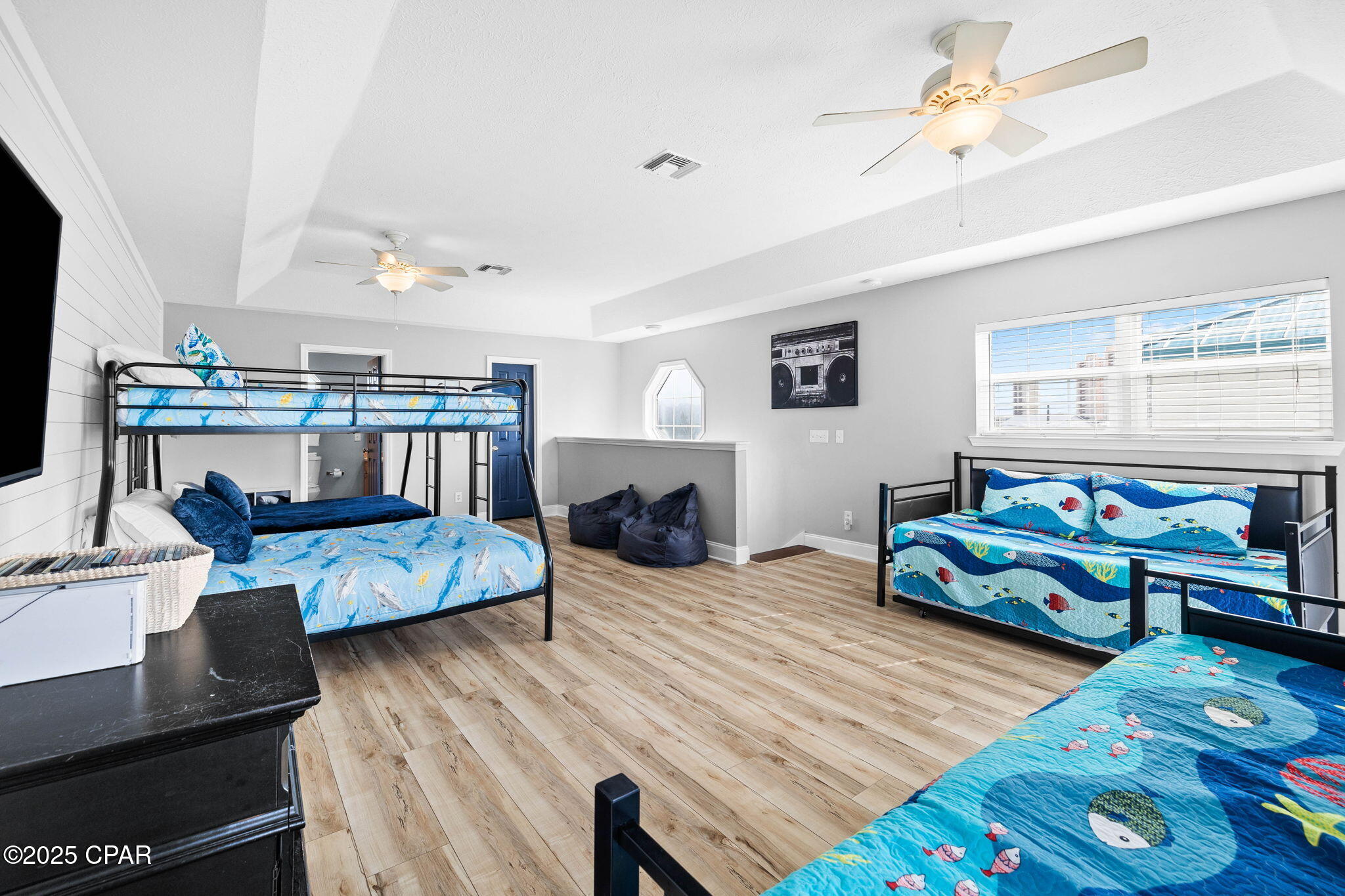 Image 17 For 17878 Front Beach Road E1