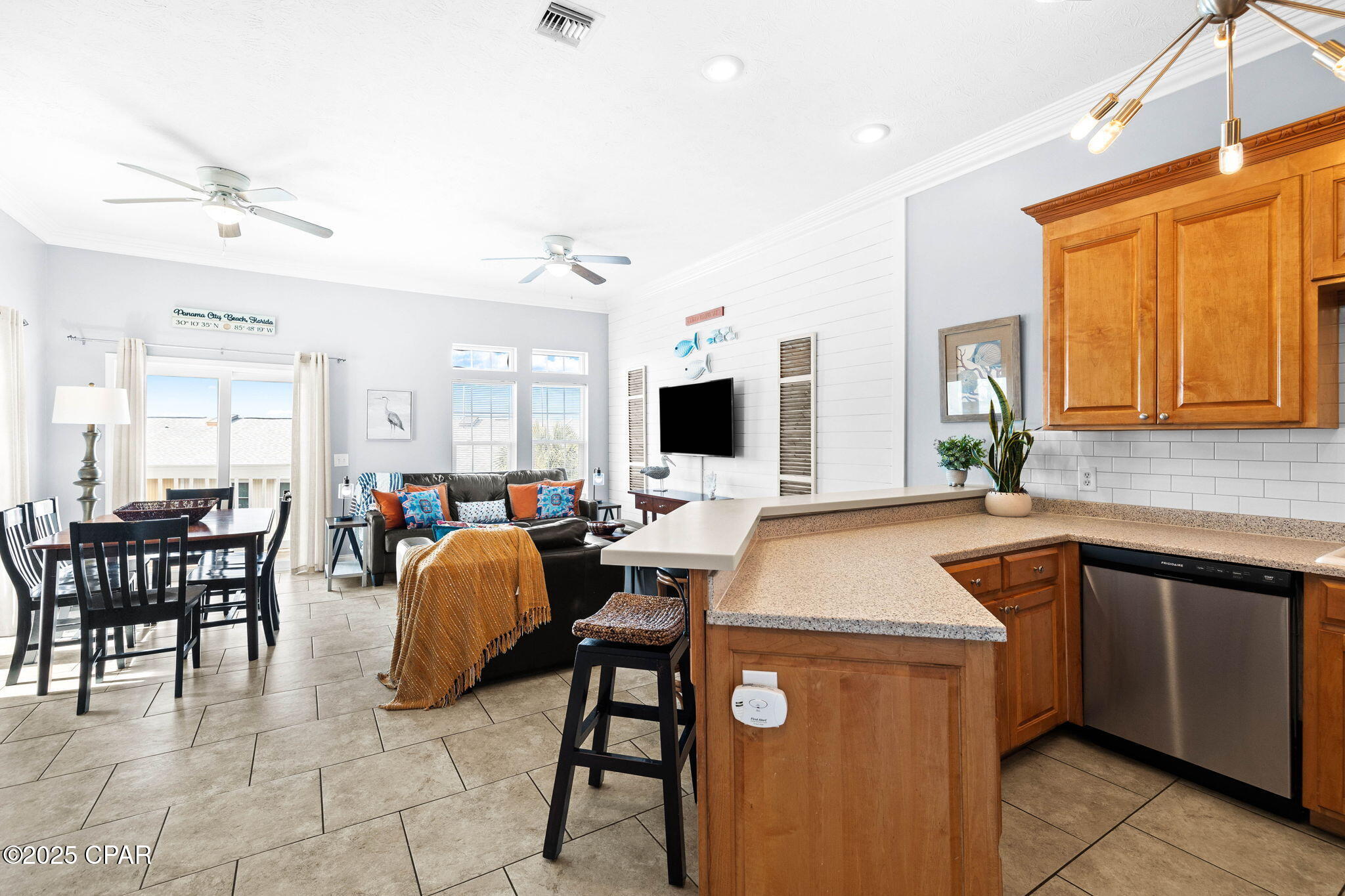 Image 26 For 17878 Front Beach Road E1