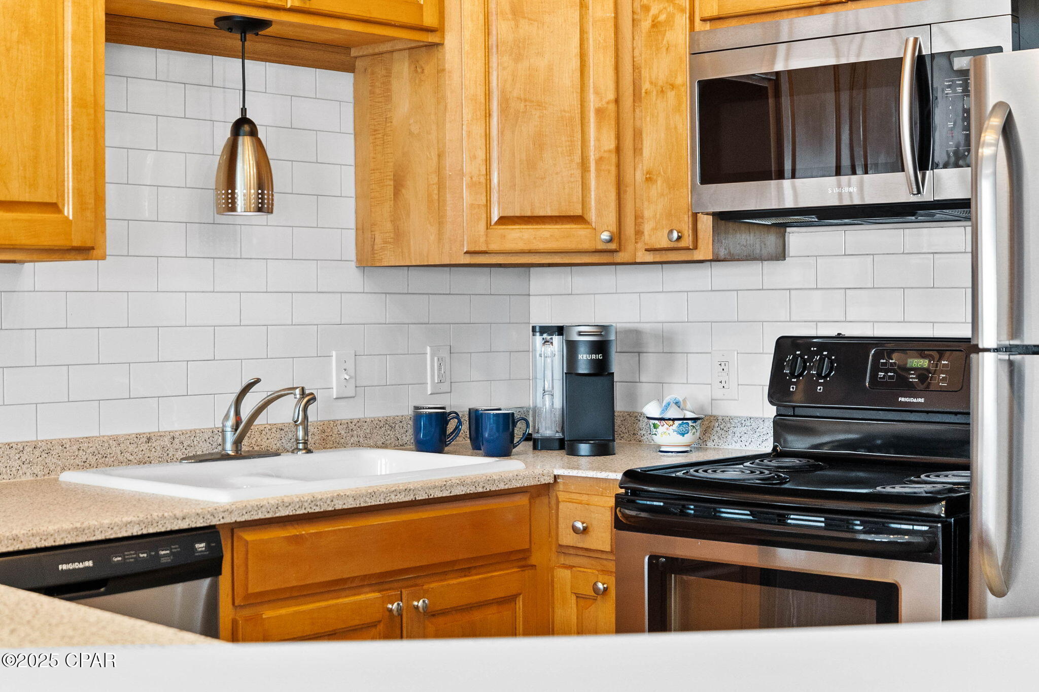 Image 30 For 17878 Front Beach Road E1