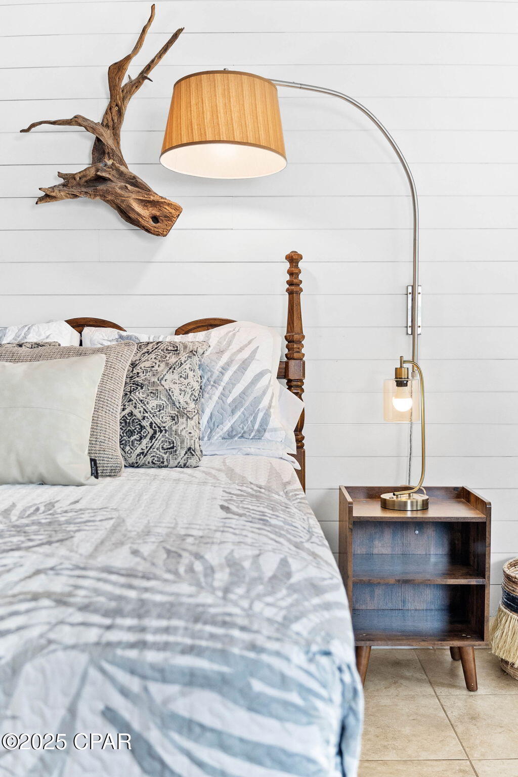 Image 8 For 17878 Front Beach Road E1