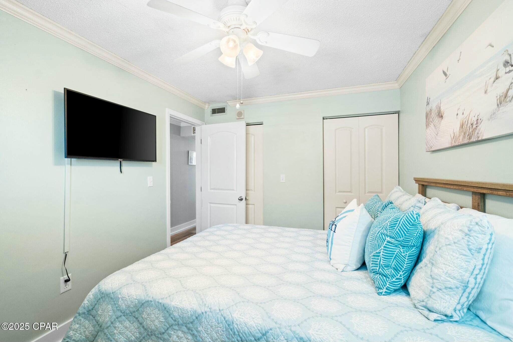 Image 18 For 5801 Thomas Drive 301