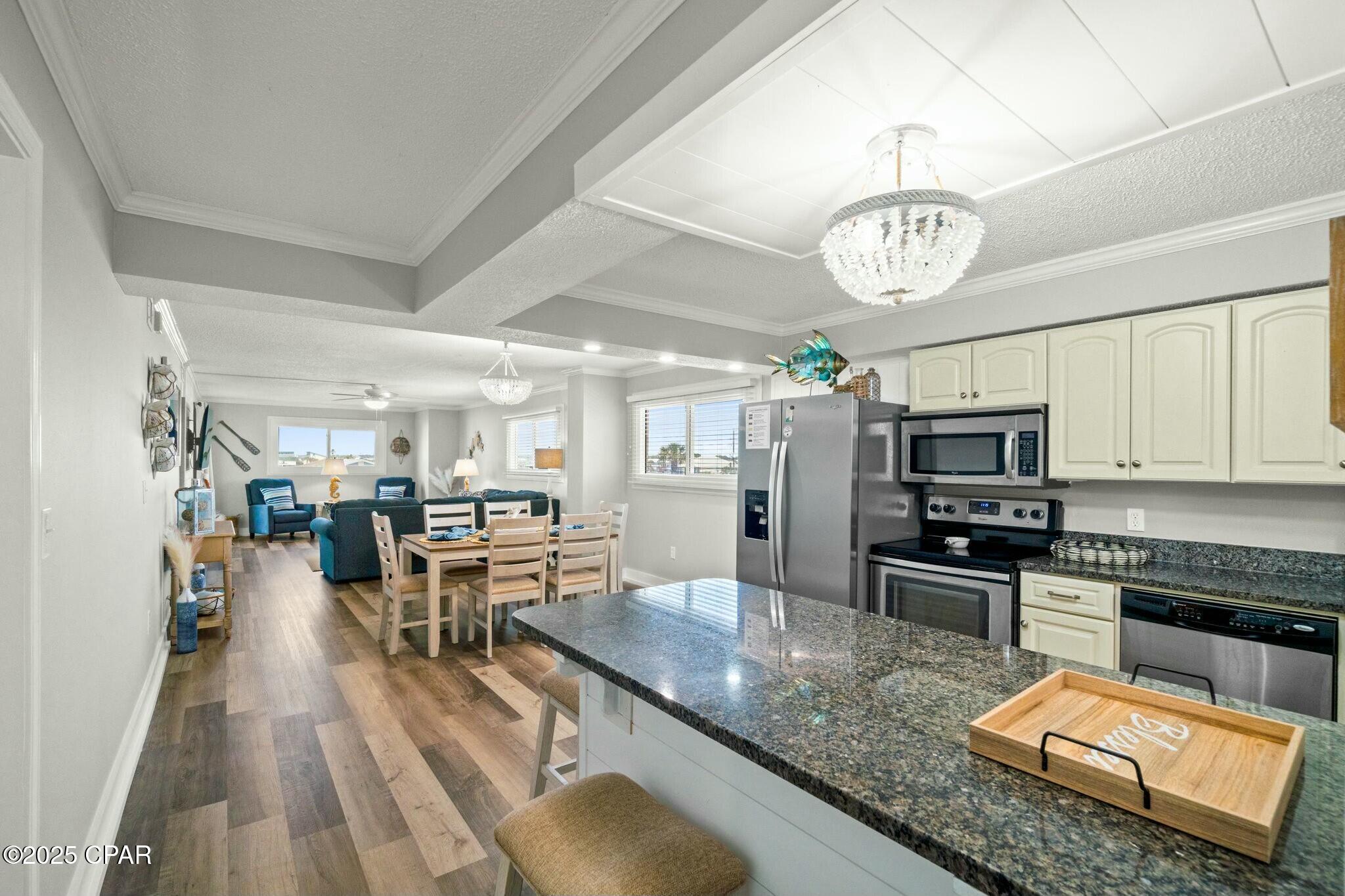 Image 2 For 5801 Thomas Drive 301