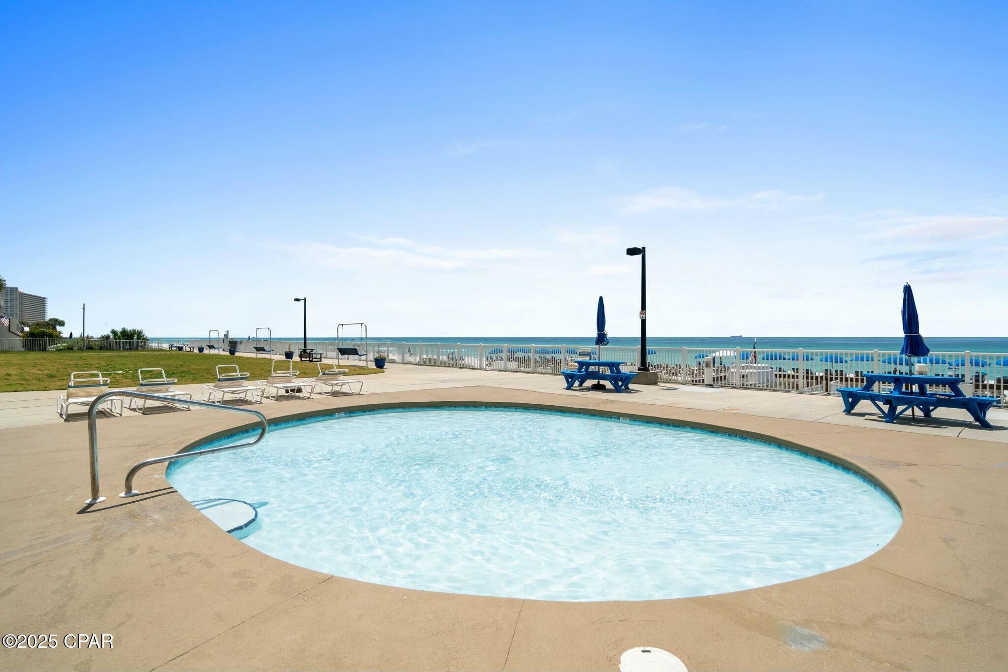 Image 37 For 5801 Thomas Drive 301