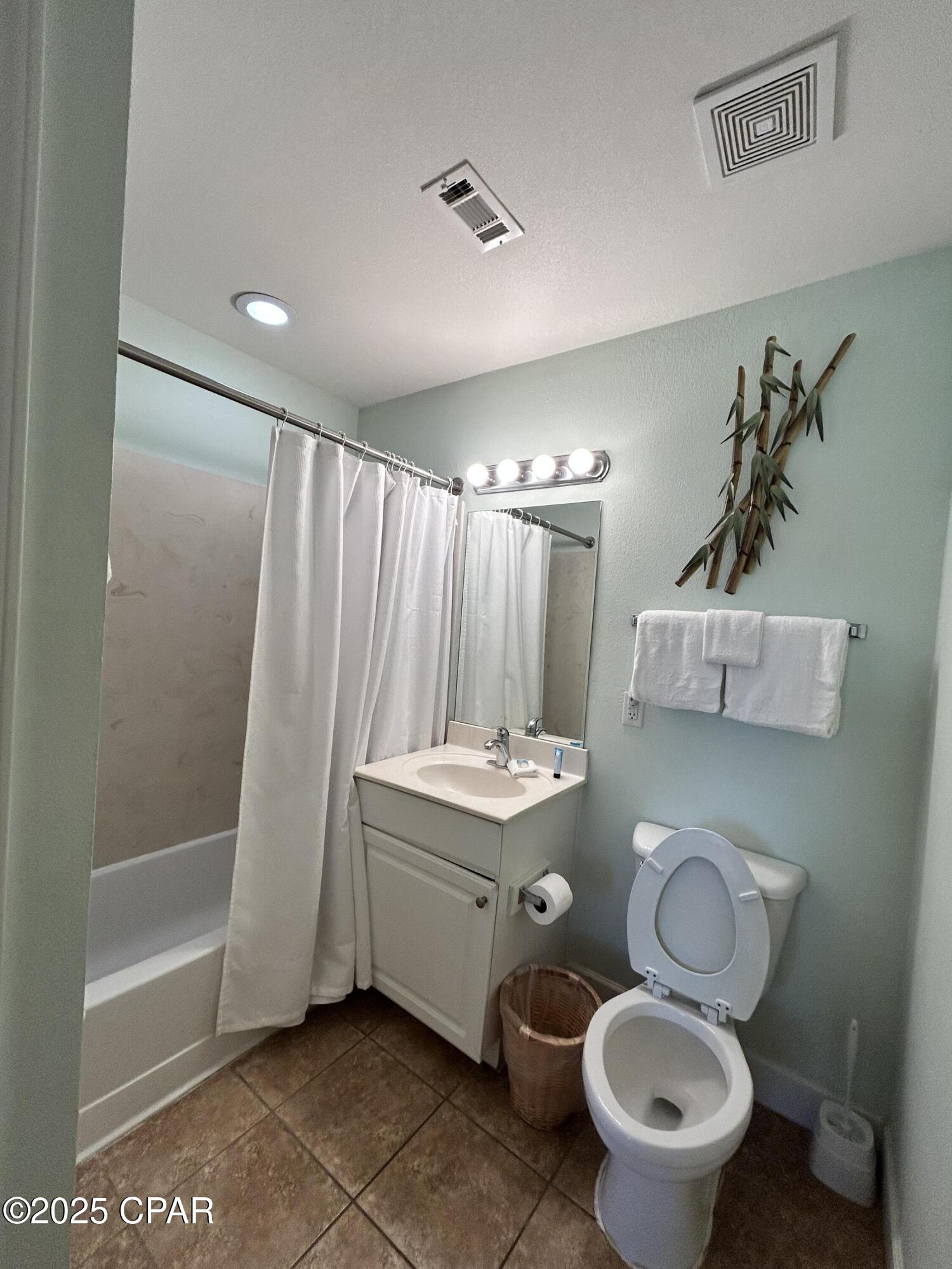 Image 7 For 16819 Front Beach Road 107