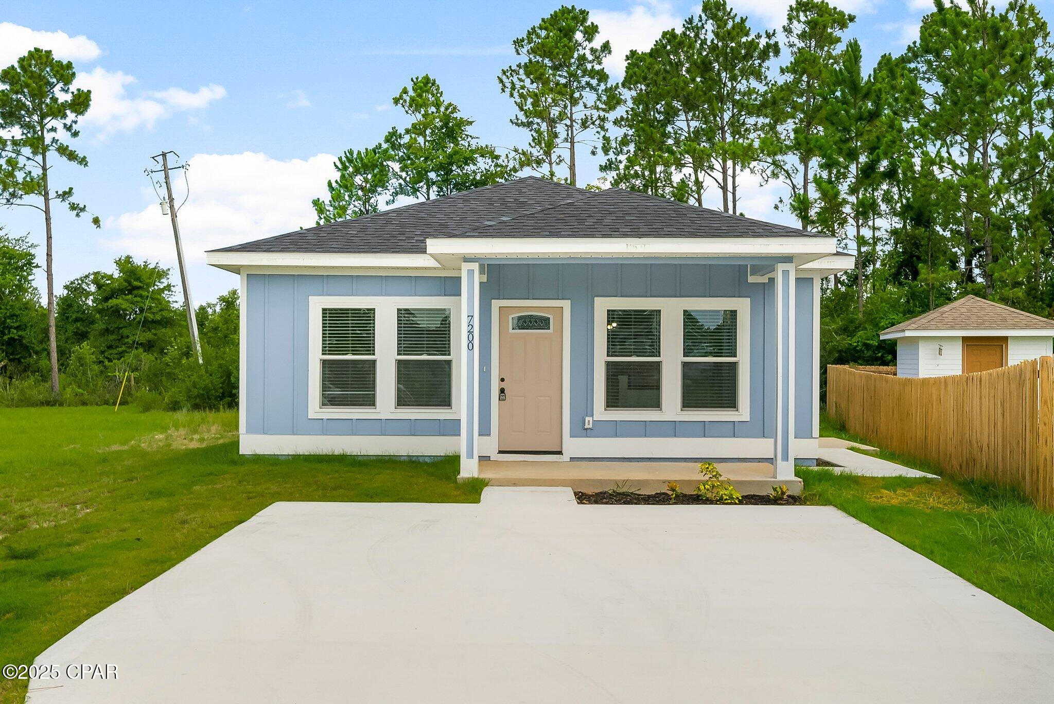 Details for 7200 Lake Suzzanne Way, Panama City, FL 32404