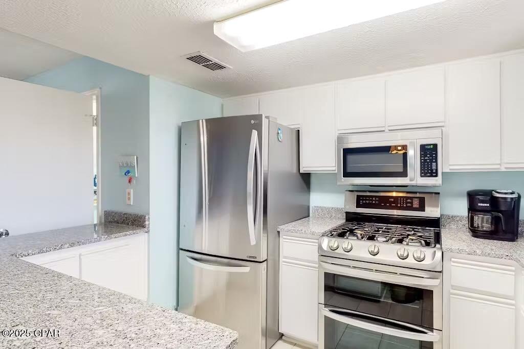 Iavqa5ekxb_z2jadt8nyjsou2uqzele5tp9aydf5l_8