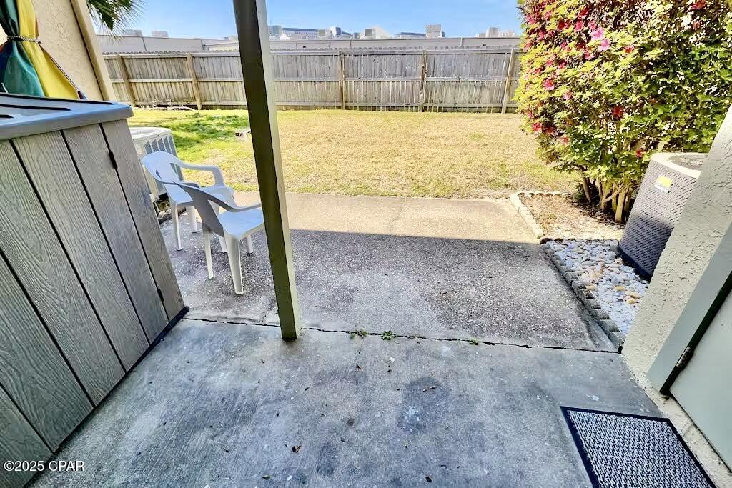 1i8qujhyvzllcgzs7ubs Joci1hdv0d1_t6hchvhsh8