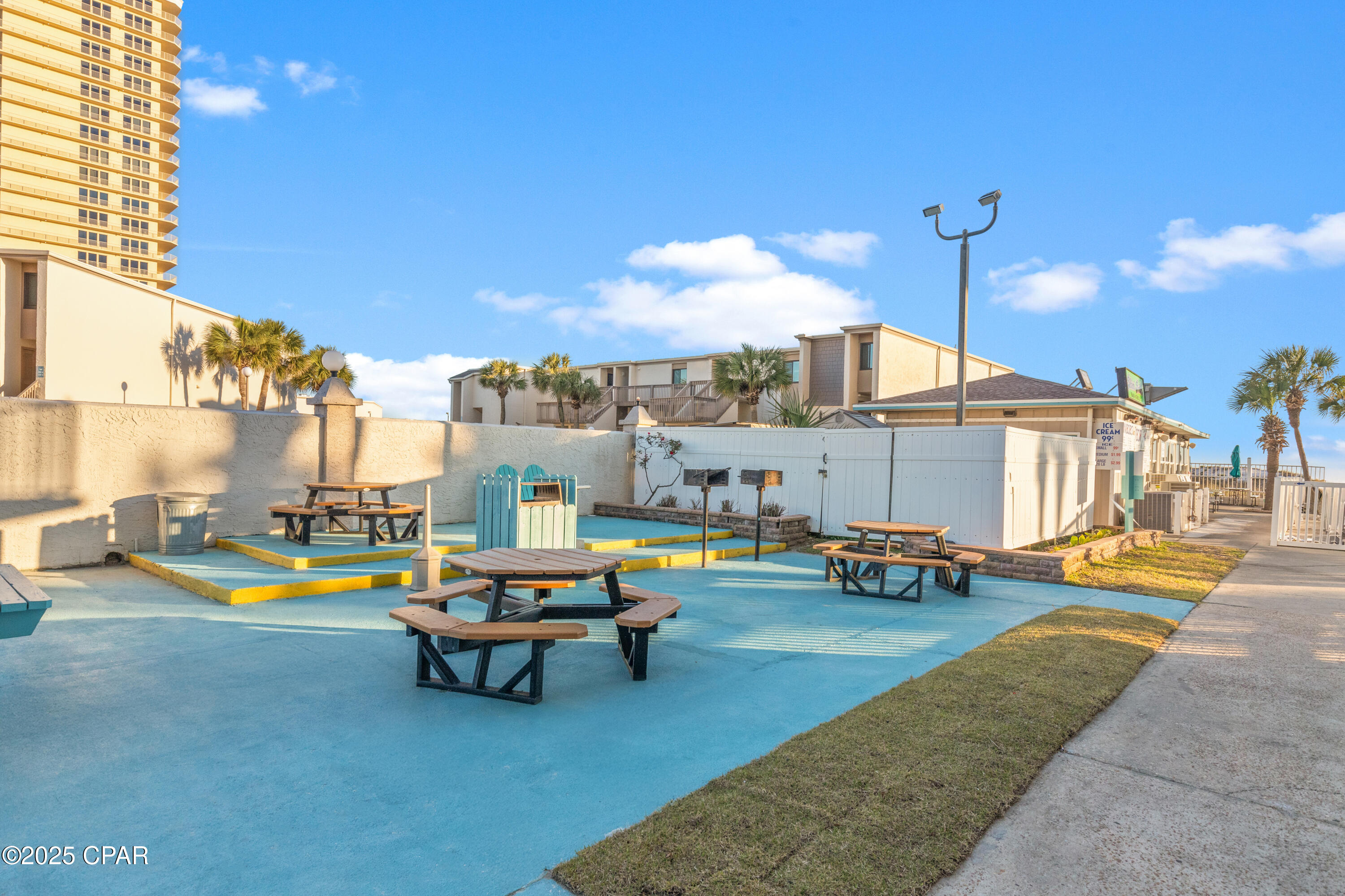 Image 28 For 8743 Thomas Drive 518