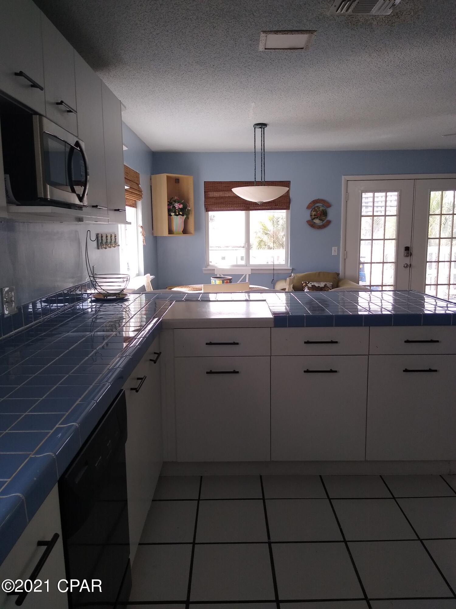 V9 Uzgc39xewebxfnzwutps01v3lotr8y1cfh7lnn6q