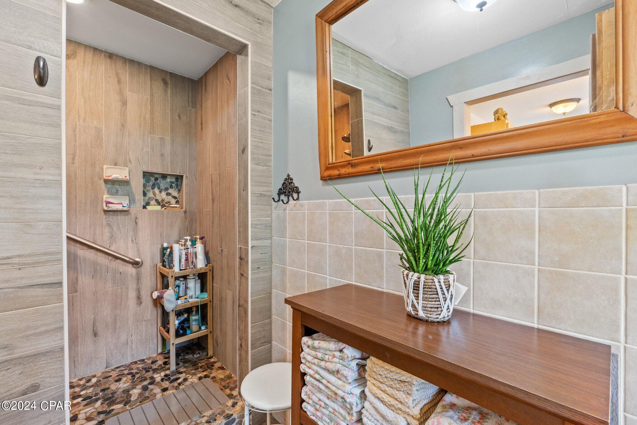 D5pl5mx8ei021ks0mxdn8fw3t88mvlyc0al_j7txiw4