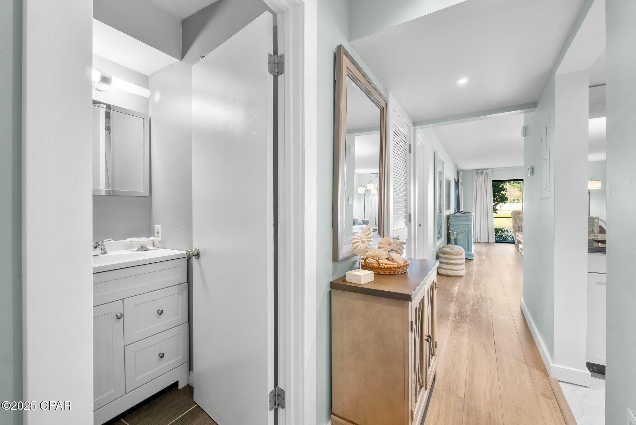 Emdnmqtgzticgi_b3bnzcnyolktoooikvstqa7dbwyy