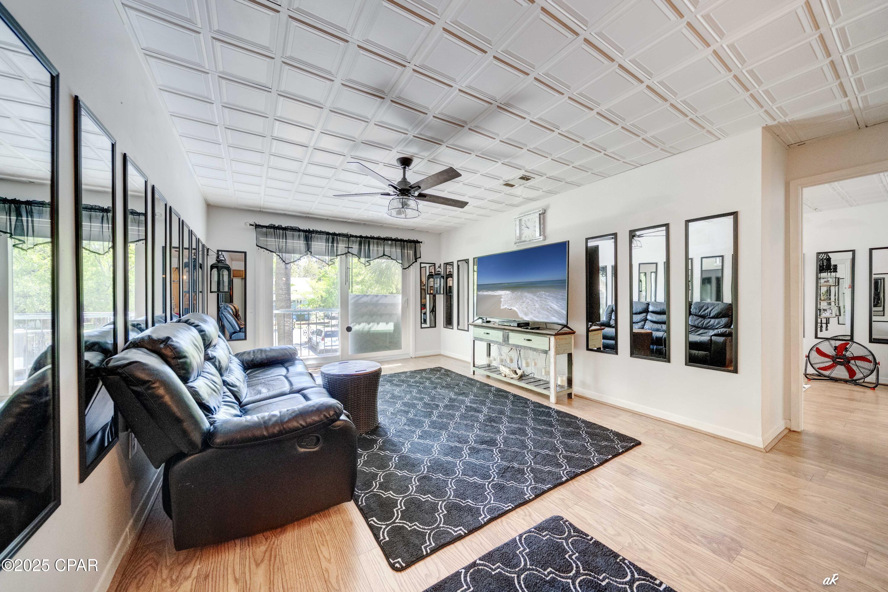 Image 12 For 105 Allen Avenue 65