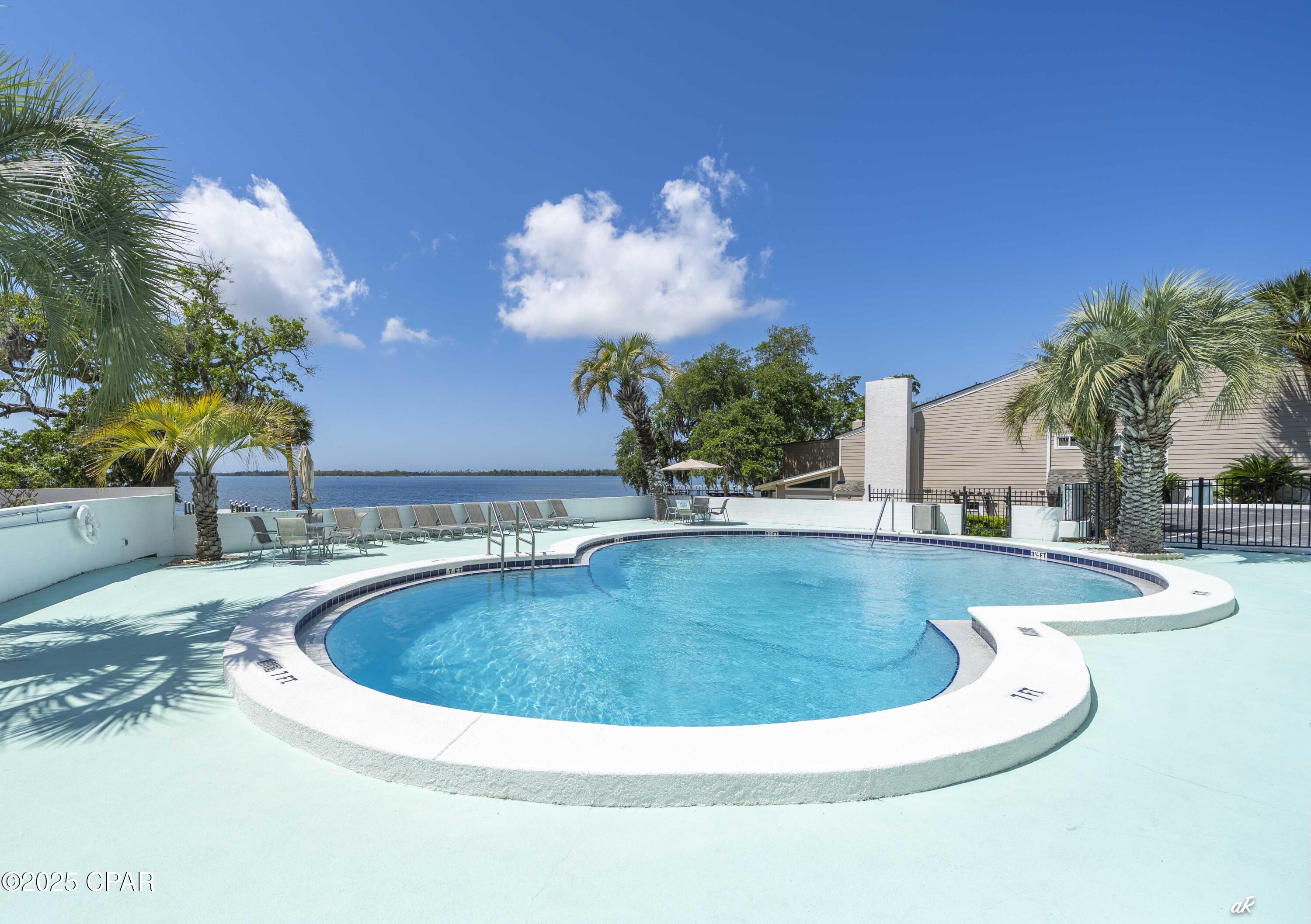 Hfaf3xssbhs89lugychrxb 6ysrbwzhog5mviegijt8