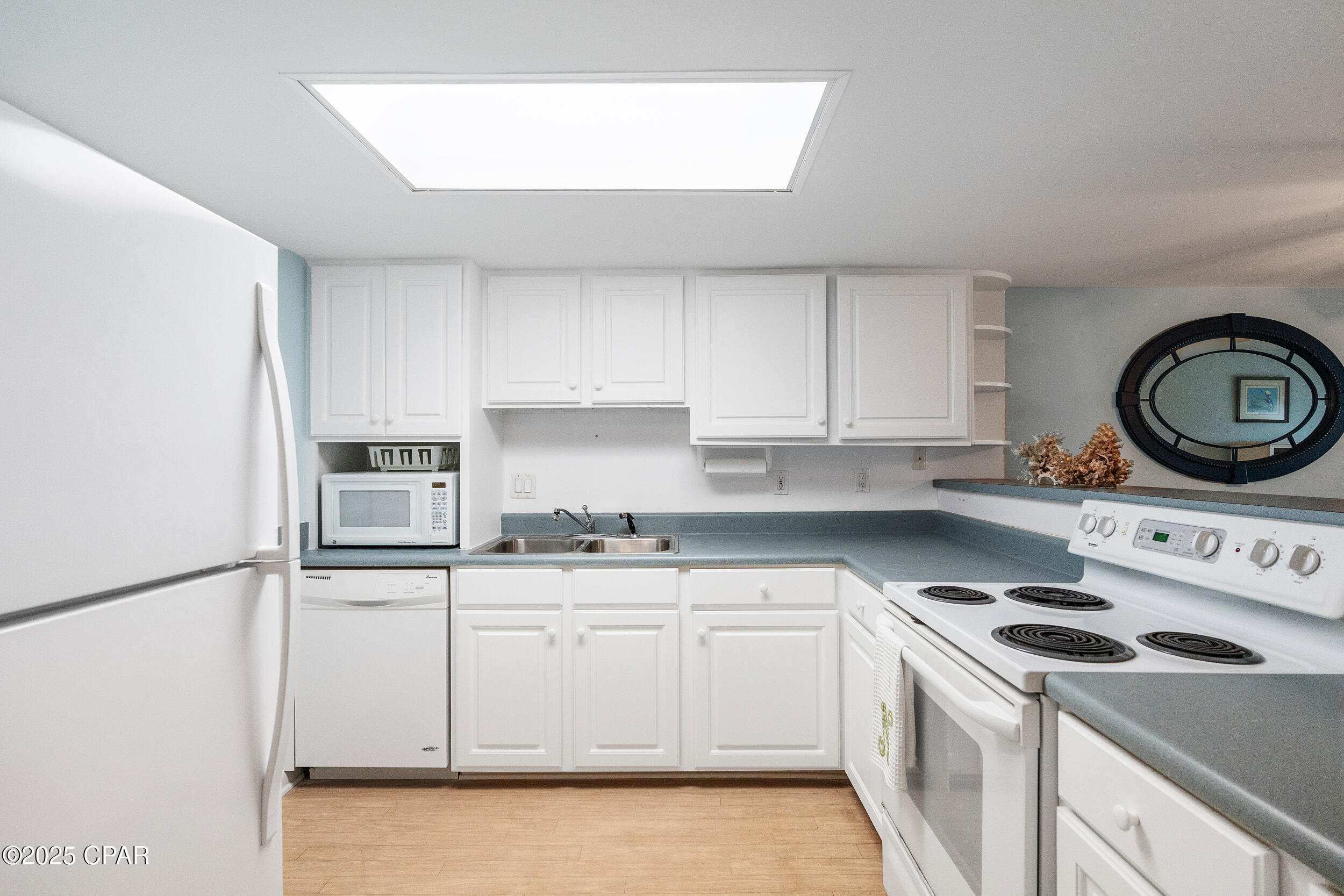 4bfcobom8lbknjxdwbzqpwzwdpdzcdmx_ydzzvcljqm