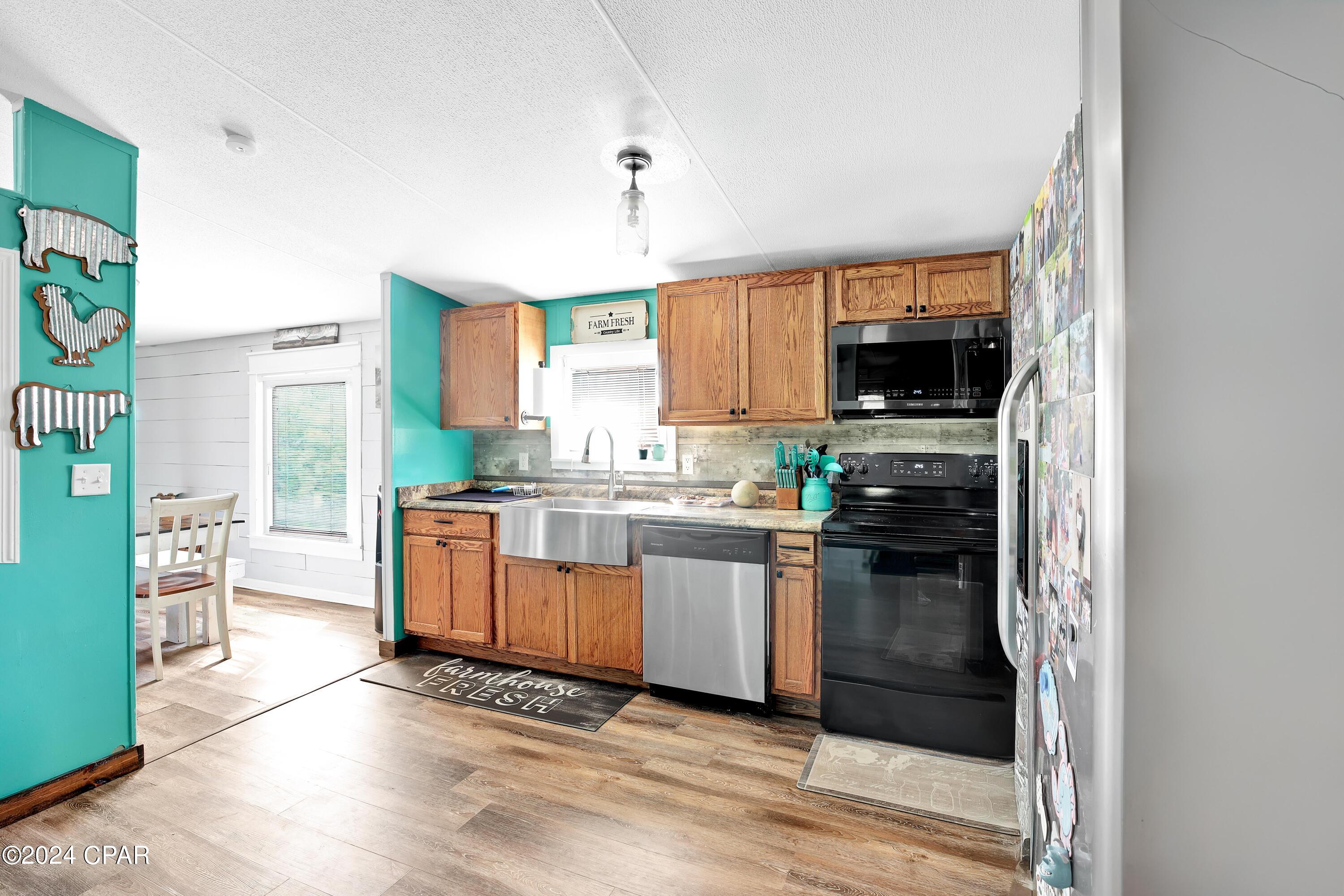 Hhf9goiofkkksix7paqckkihpytczjax7si1nhdi E4