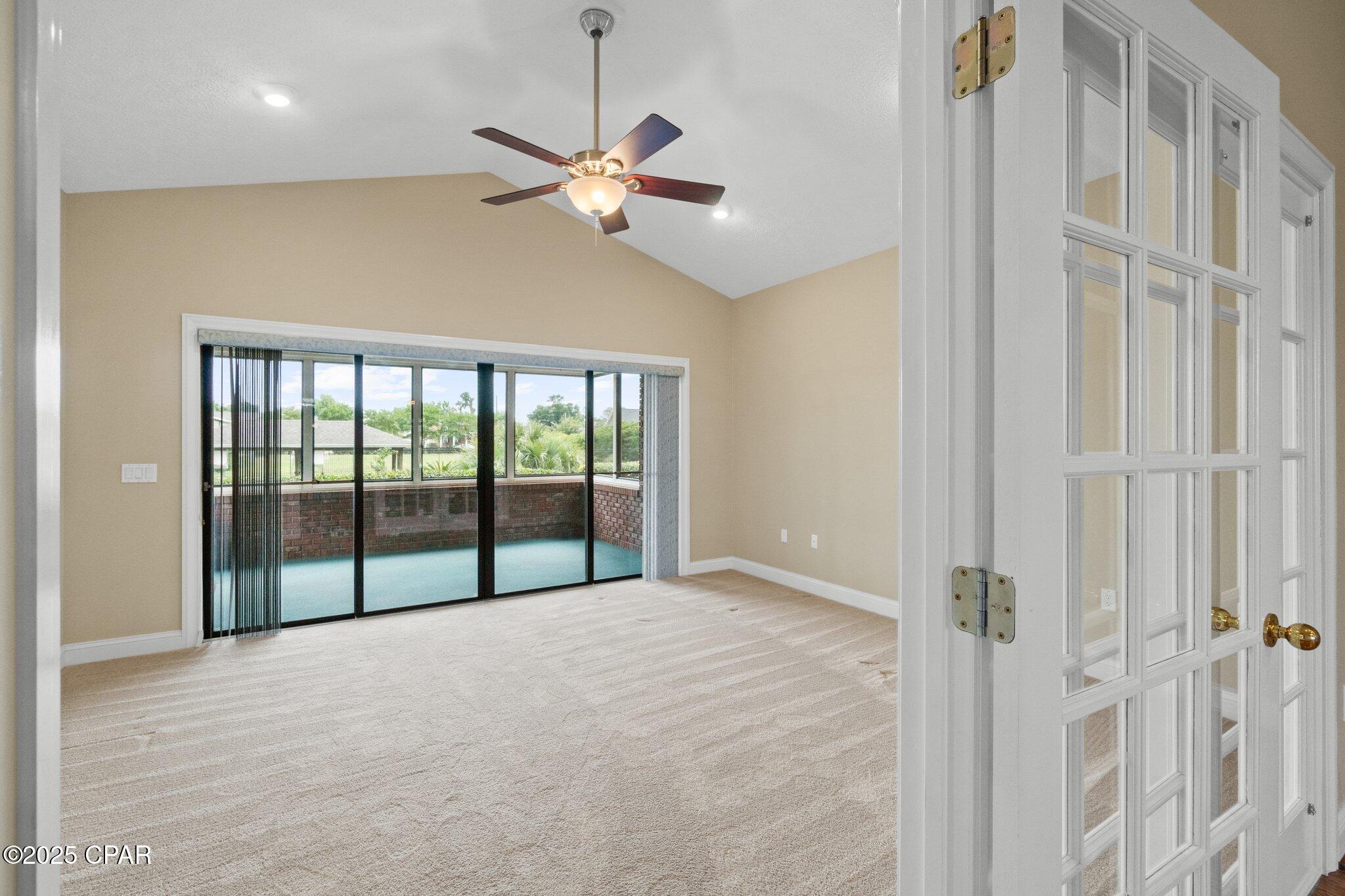 Image 24 For 106 Queens Circle