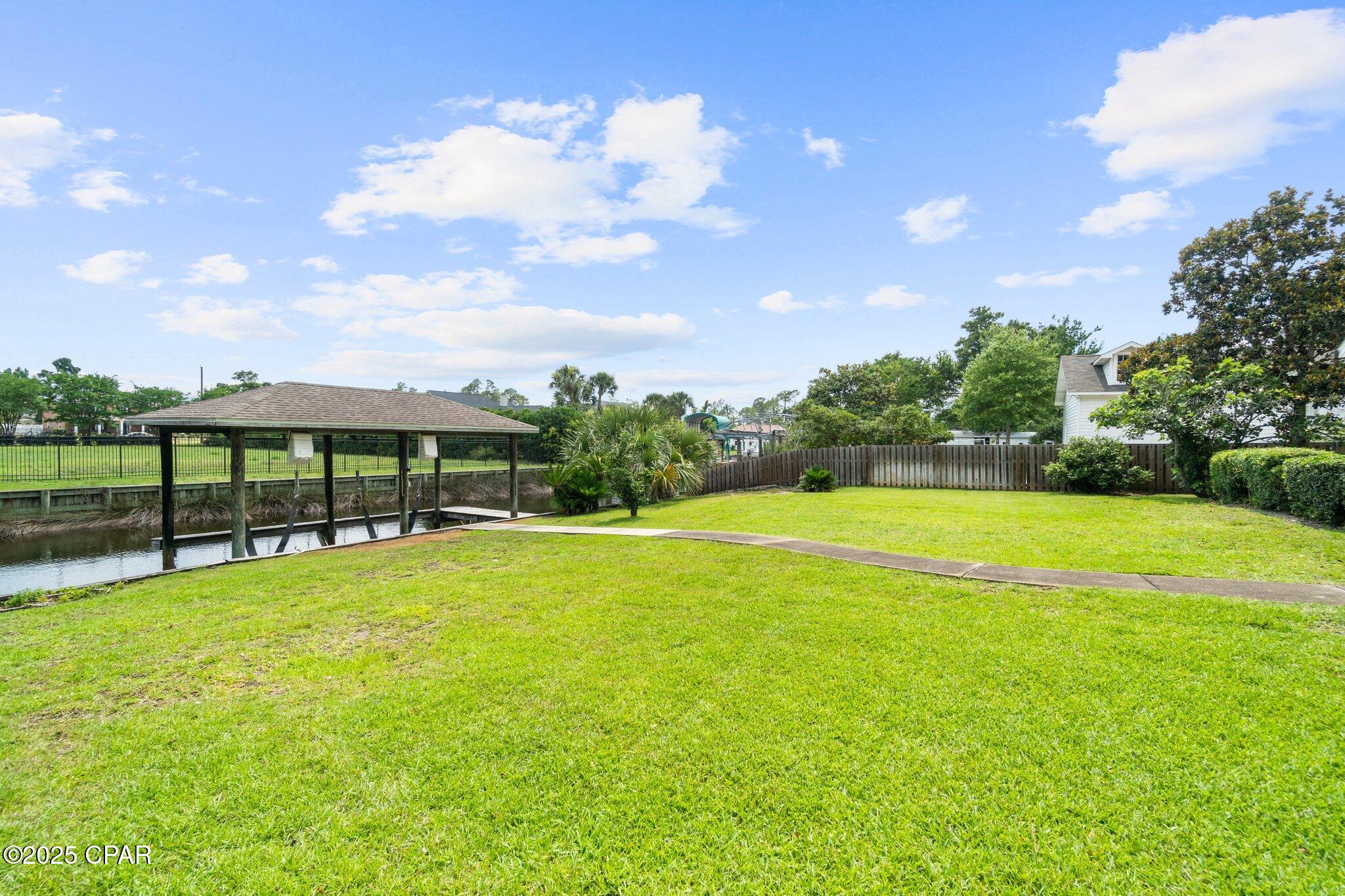 Image 49 For 106 Queens Circle