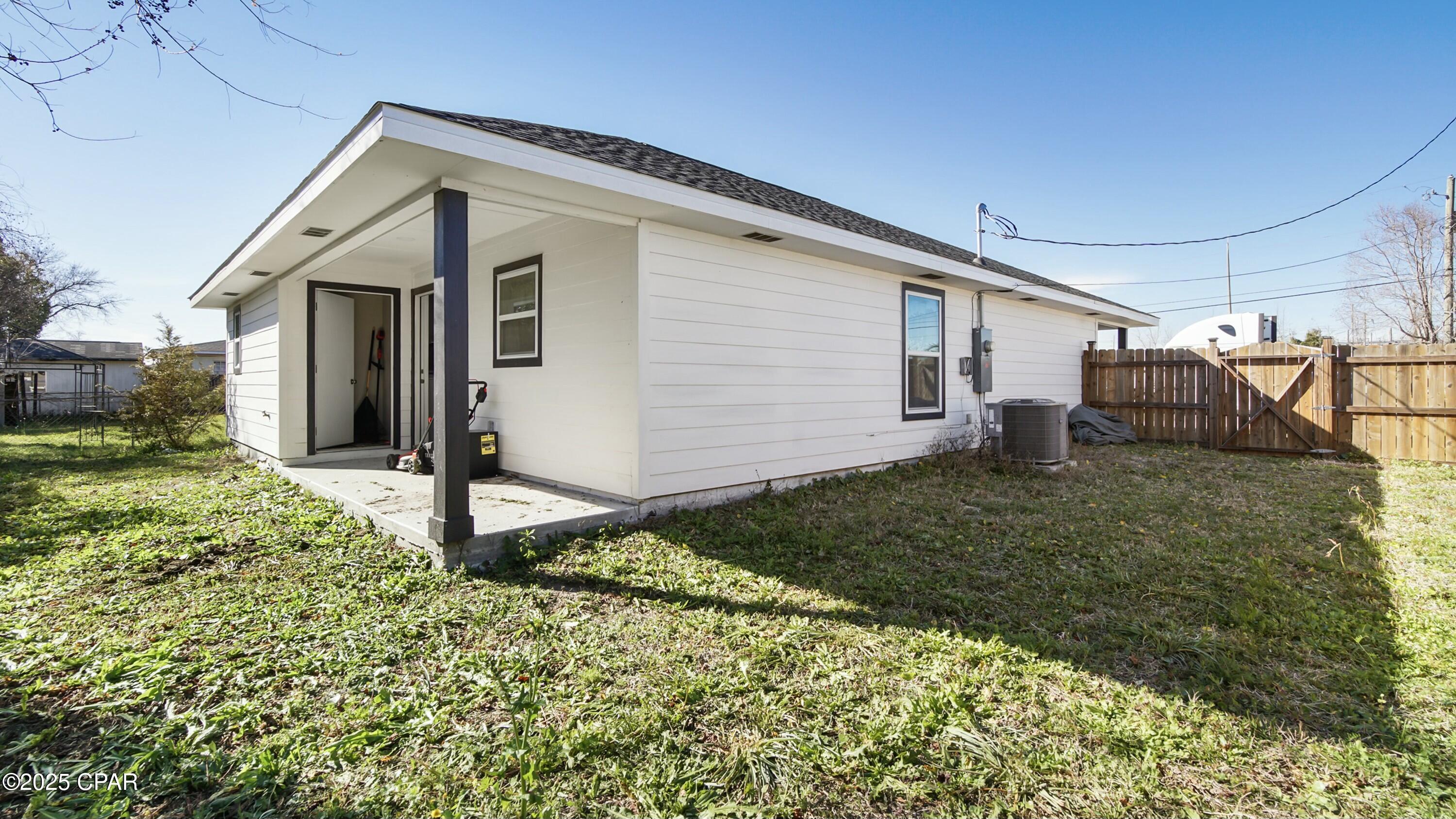 Image 12 For 6522 Olokee Street